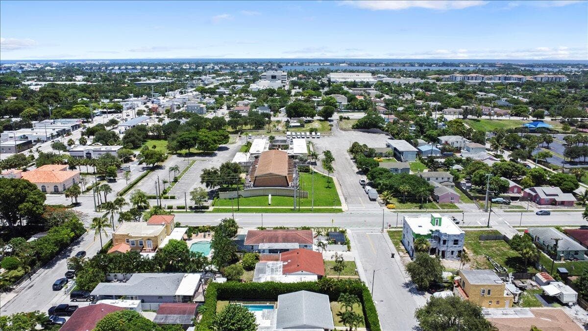 2741 Parker Avenue, West Palm Beach, FL 33405 — photo 25 of 45