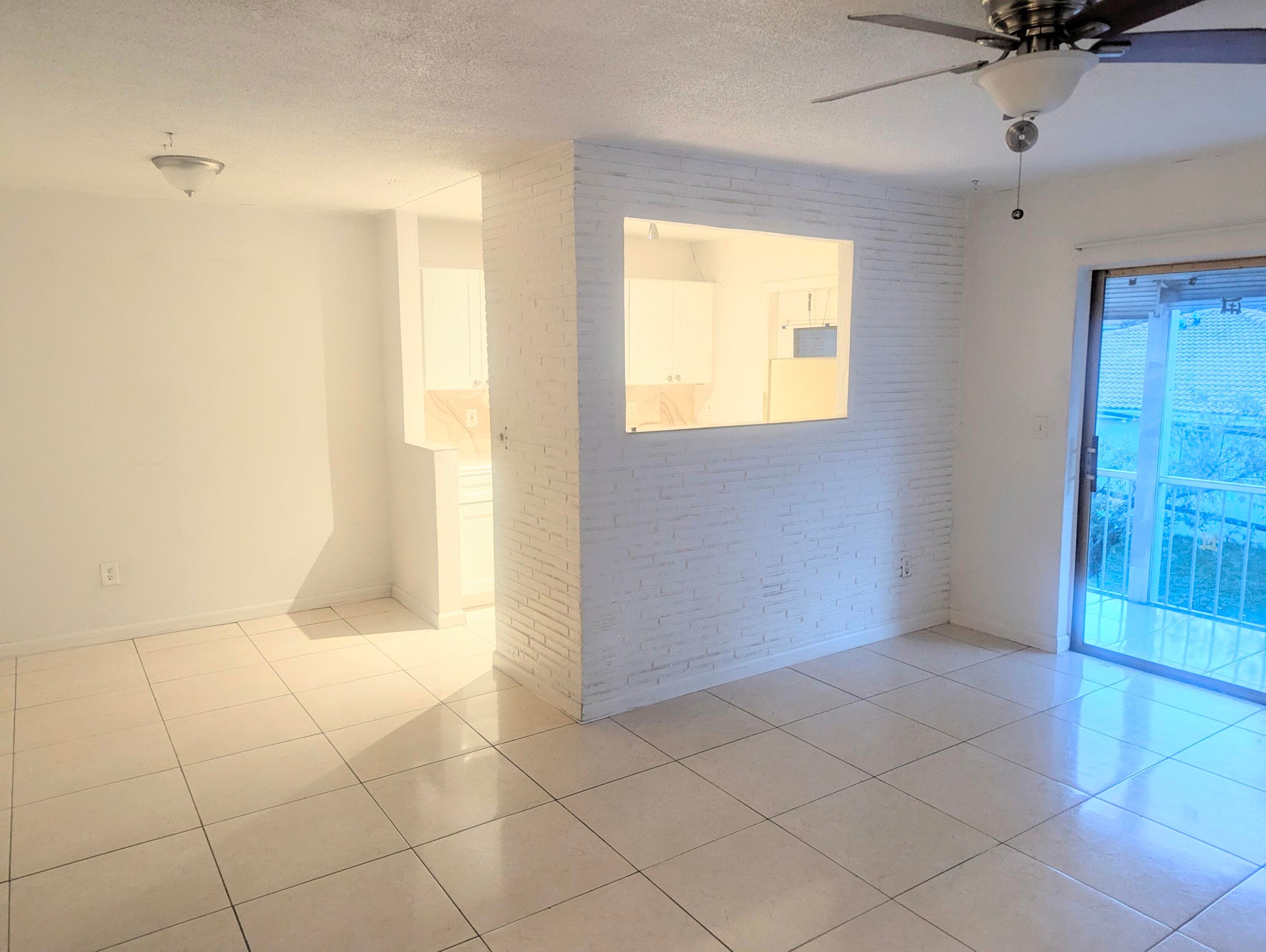20400 NW 7th Avenue 202, Miami Gardens, FL 33169 — photo 2 of 7