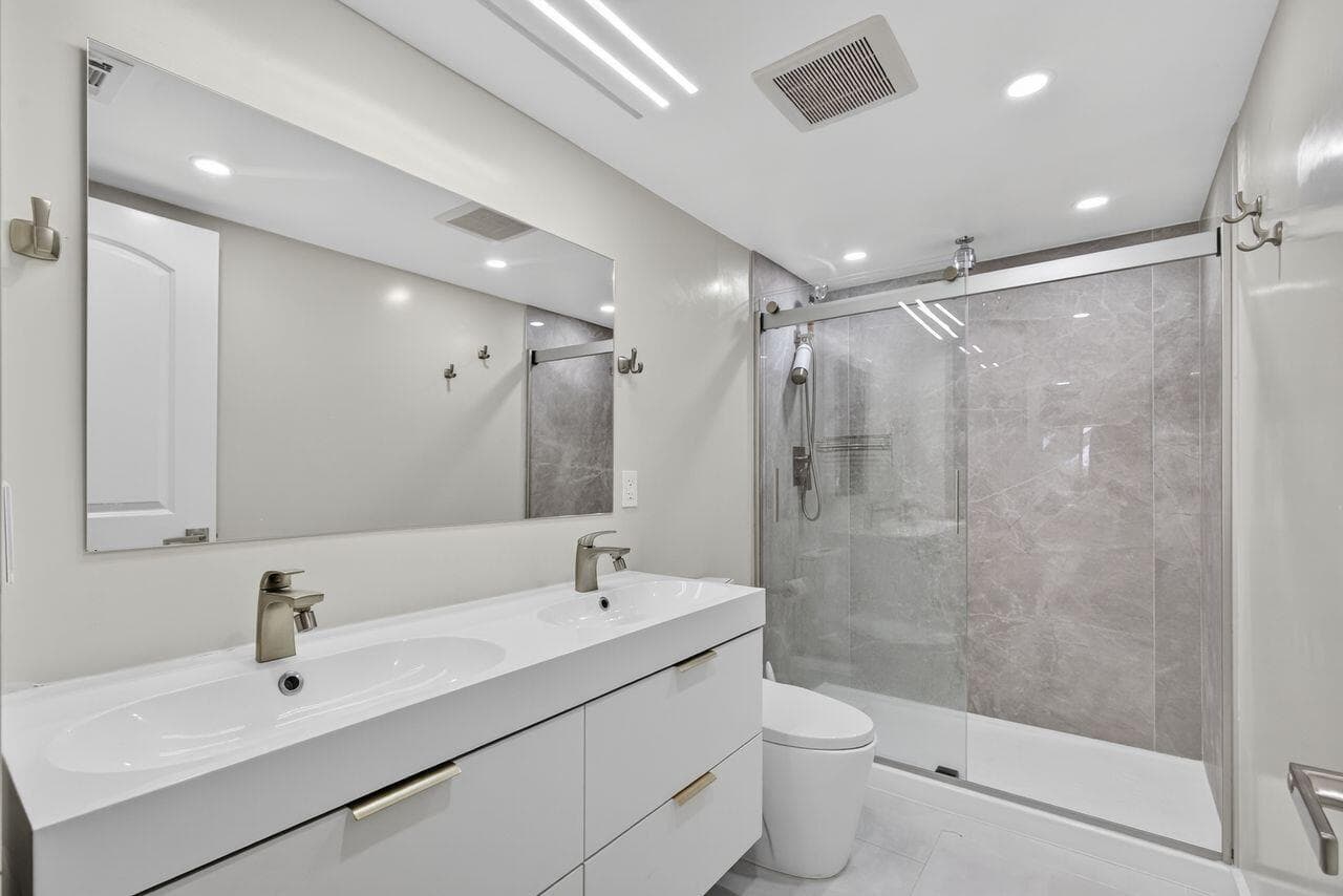1731 Presidential Way C-203, West Palm Beach, FL 33401 — photo 42 of 58