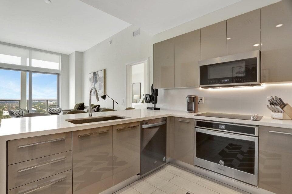 2000 Metropica Way 2607, Sunrise, FL 33323 — photo 7 of 43