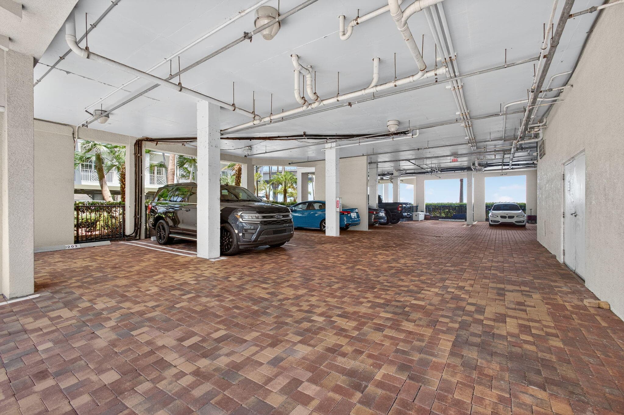 275 NW Flagler Avenue 204, Stuart, FL 34994 — photo 4 of 61