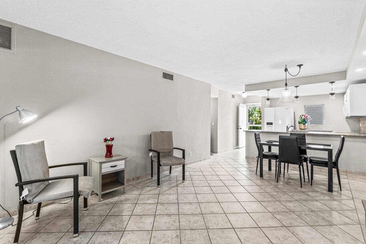 2191 NE 1st Court Apt 106, Boynton Beach, FL 33435 — photo 2 of 24