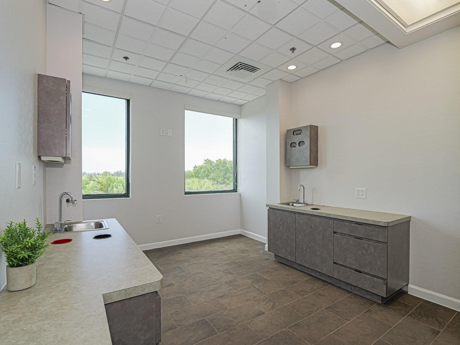 3755 7th Terrace Suite G, Vero Beach, FL 32960 — photo 12 of 14