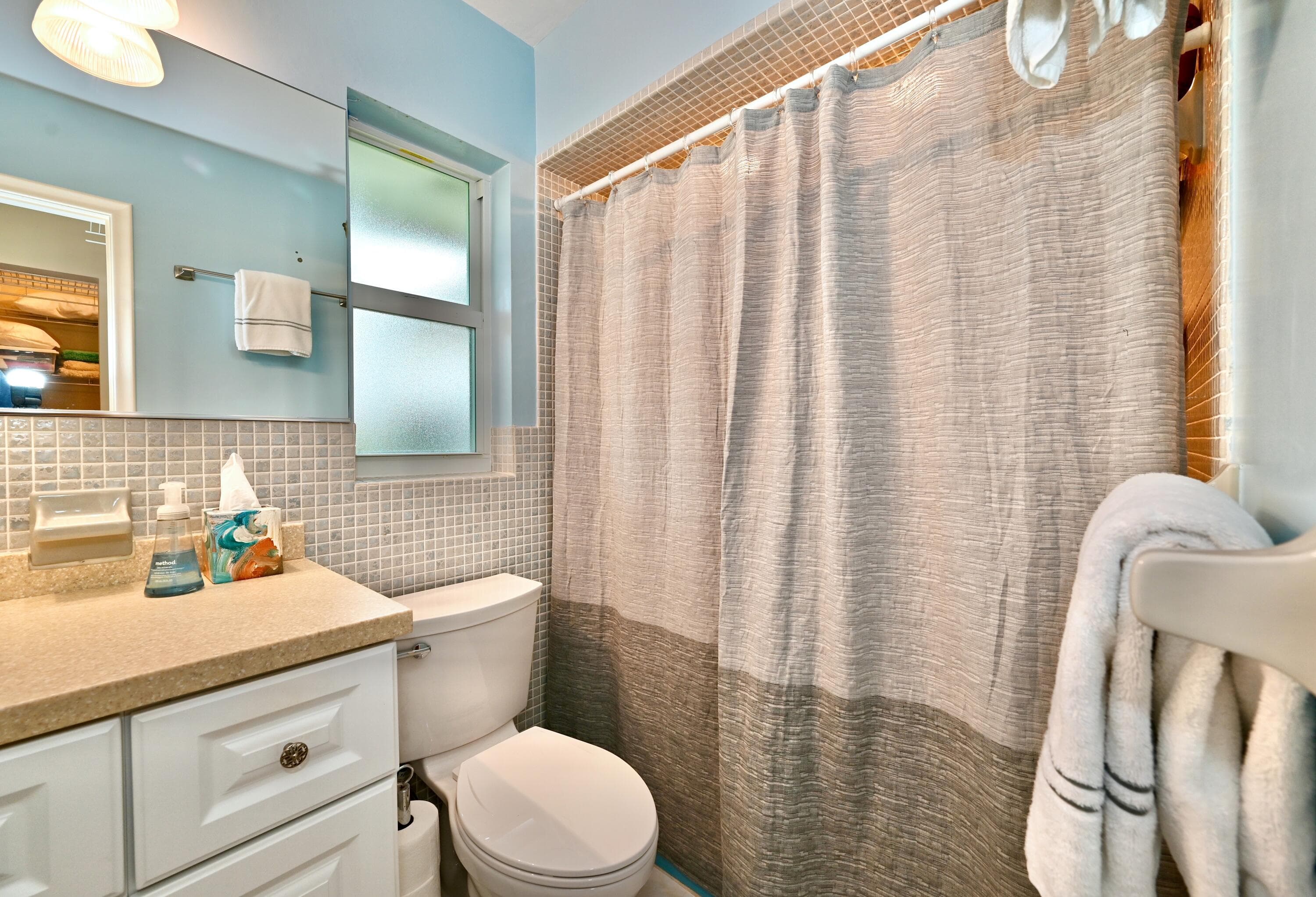 129 Alhambra Place, West Palm Beach, FL 33405 — photo 18 of 41
