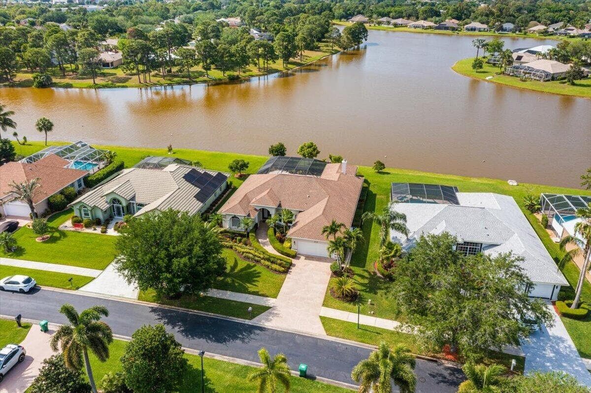 212 SW Whitewood Drive, Port St. Lucie, FL 34953 — photo 3 of 24