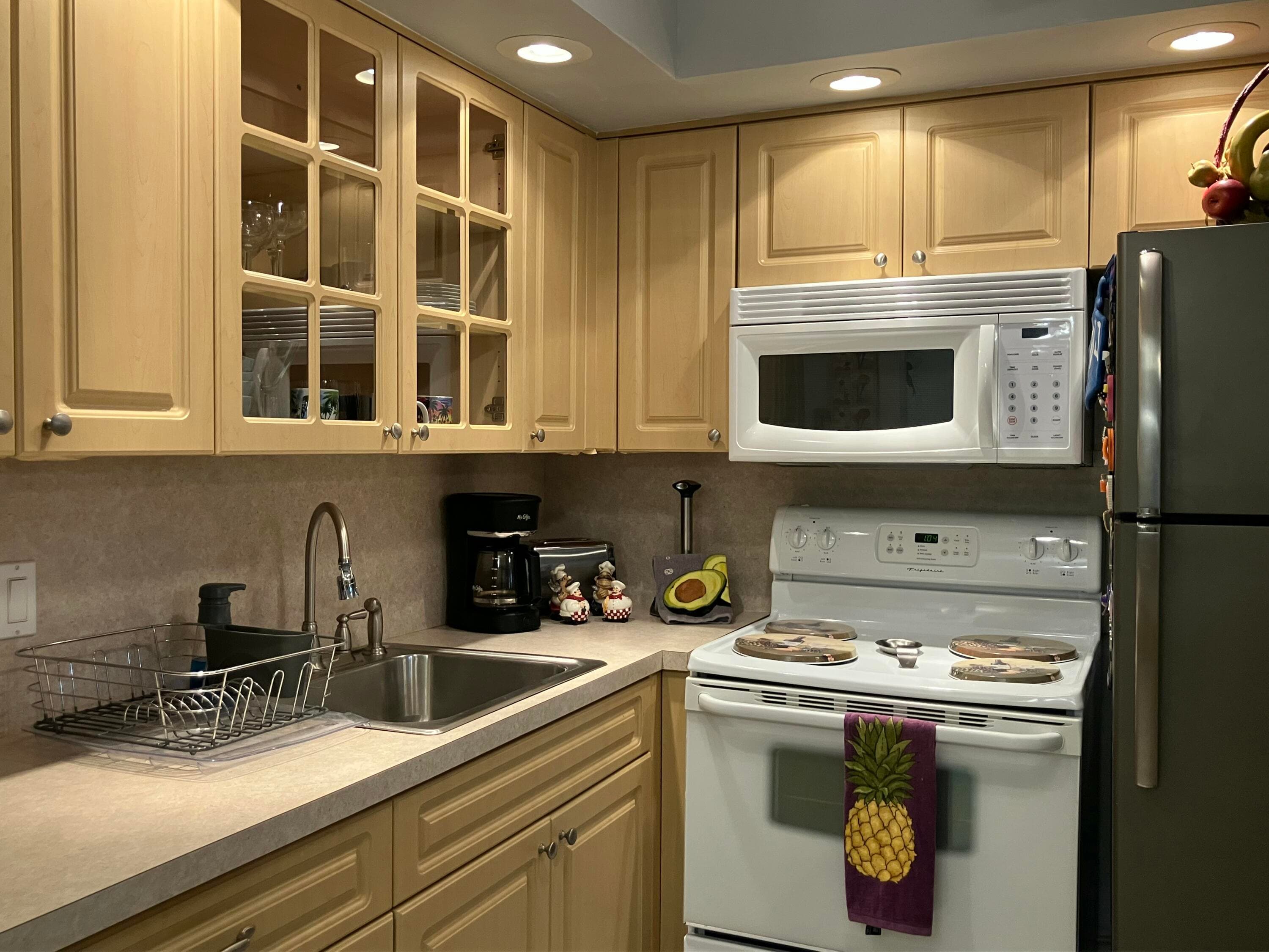 130 Southampton B, West Palm Beach, FL 33417 — photo 1 of 23