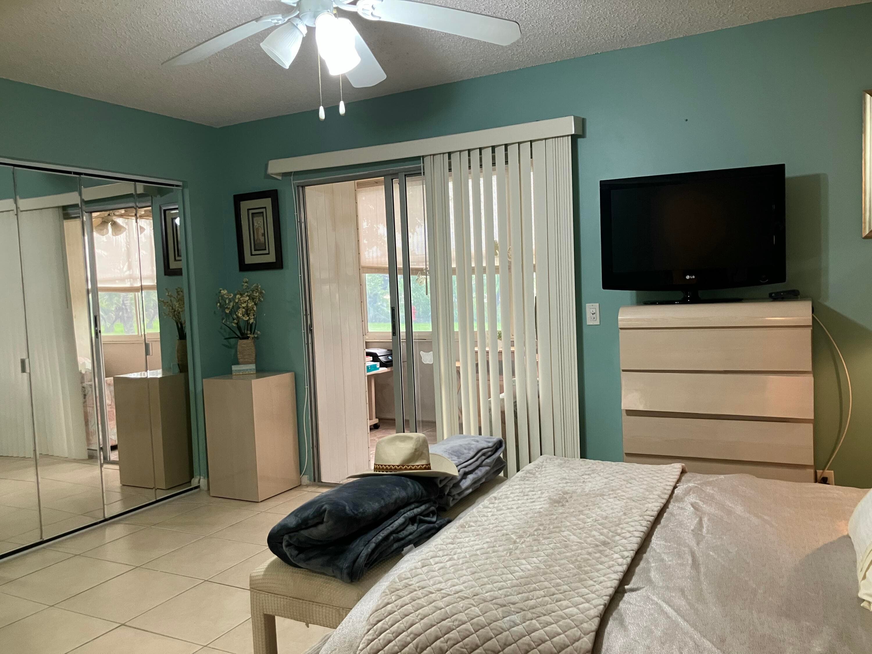 130 Southampton B, West Palm Beach, FL 33417 — photo 14 of 23
