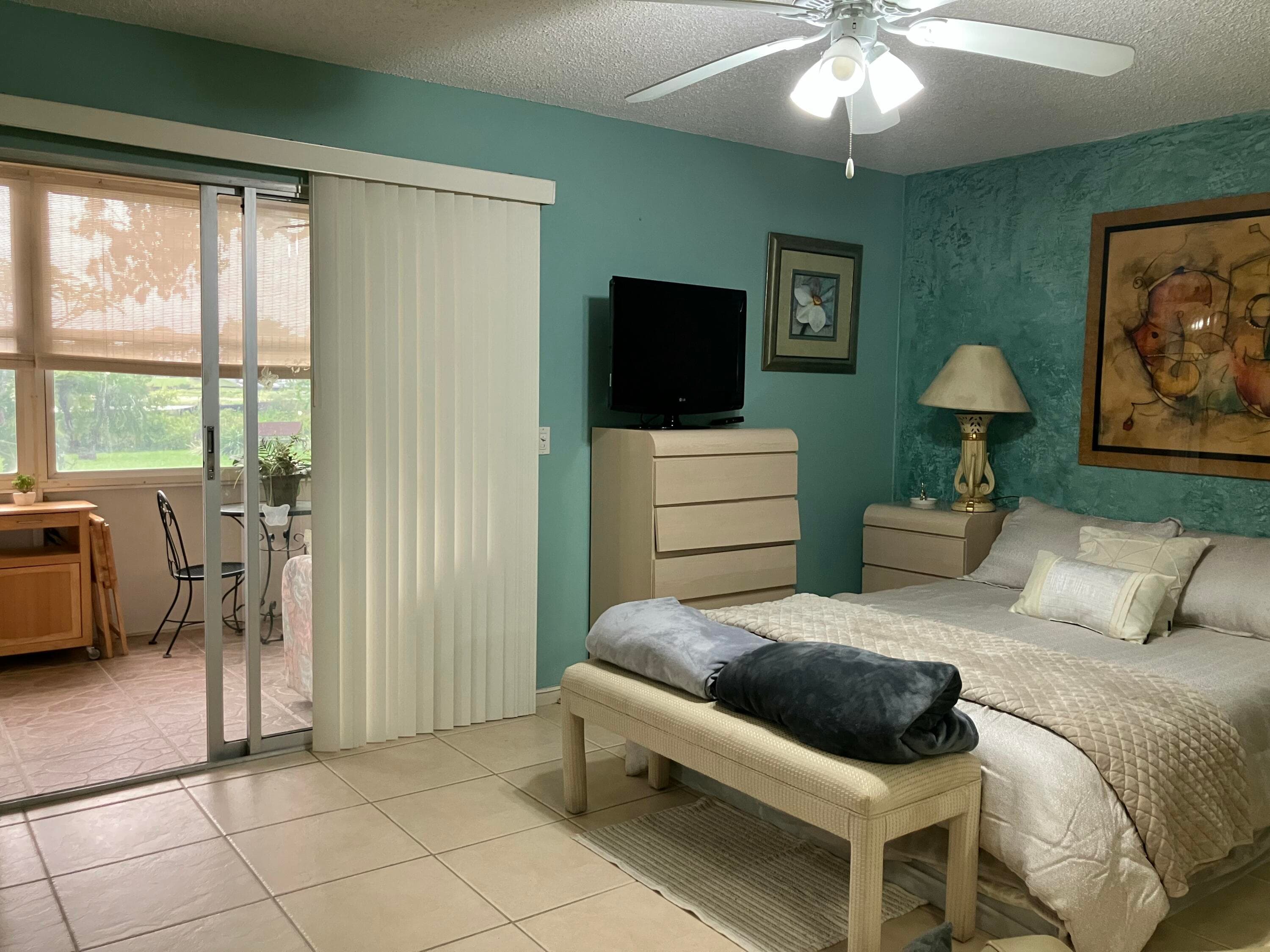 130 Southampton B, West Palm Beach, FL 33417 — photo 13 of 23