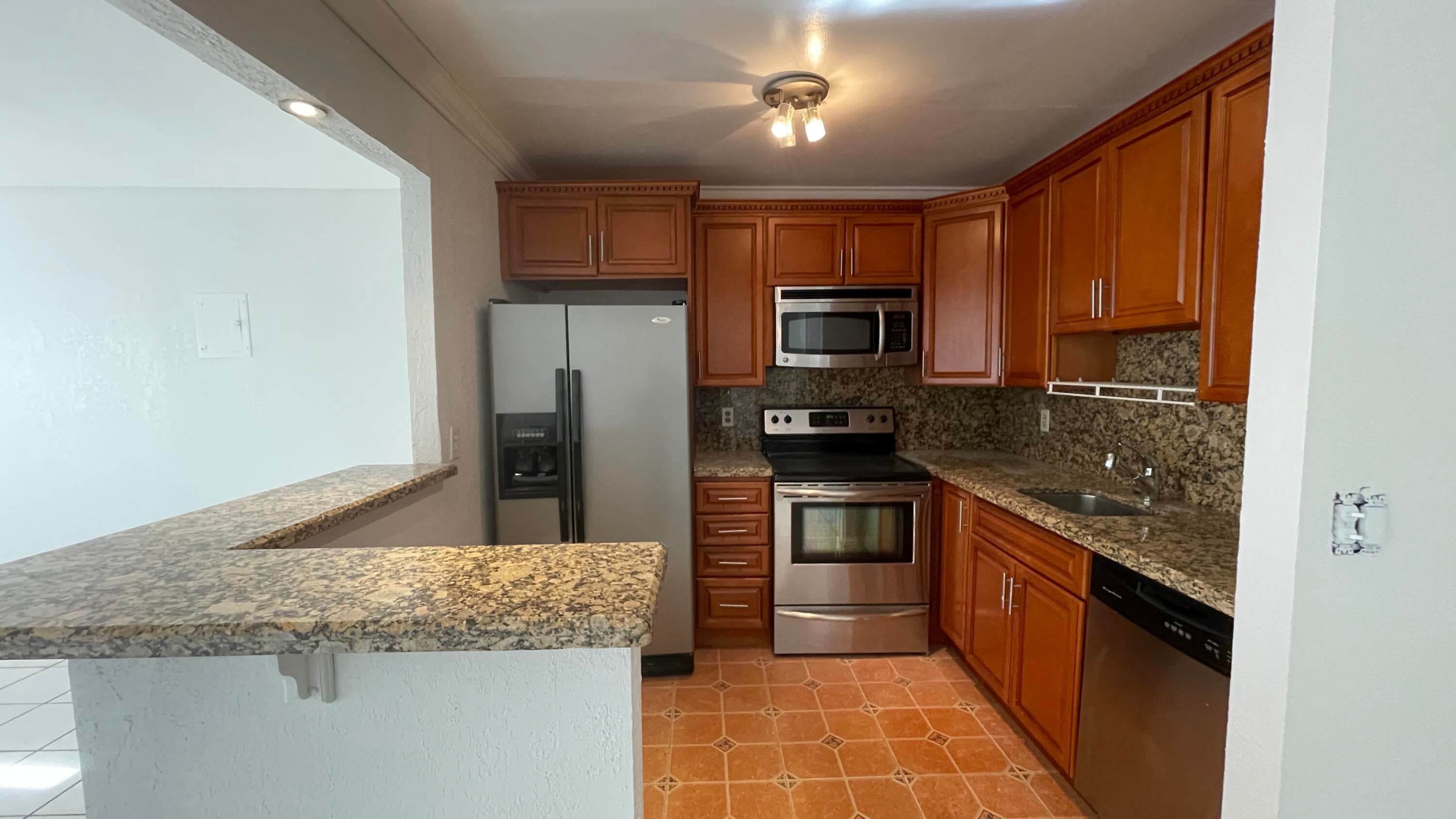 166 Valencia G, Delray Beach, FL 33446 — photo 18 of 39