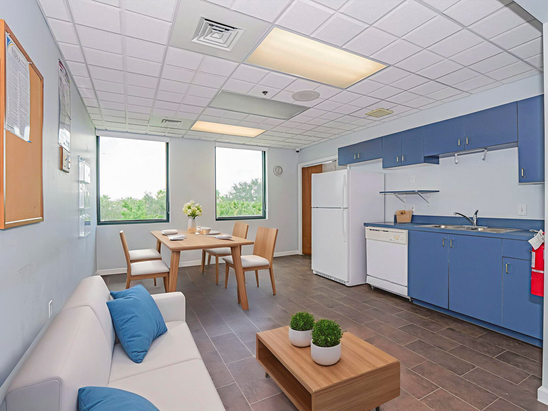 3755 7th Terrace Suite Q, Vero Beach, FL 32960 — photo 10 of 14