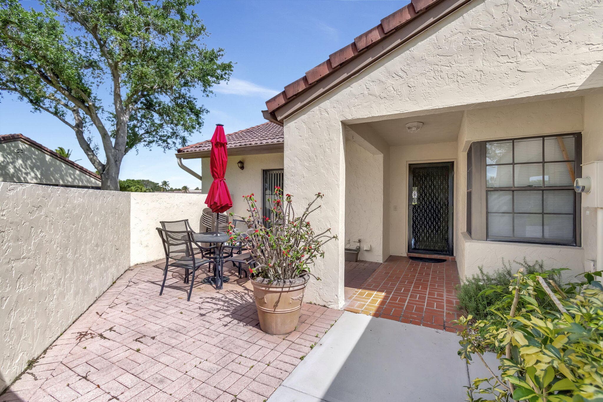 5531 Parkwalk Circle E, Boynton Beach, FL 33472 — photo 2 of 39