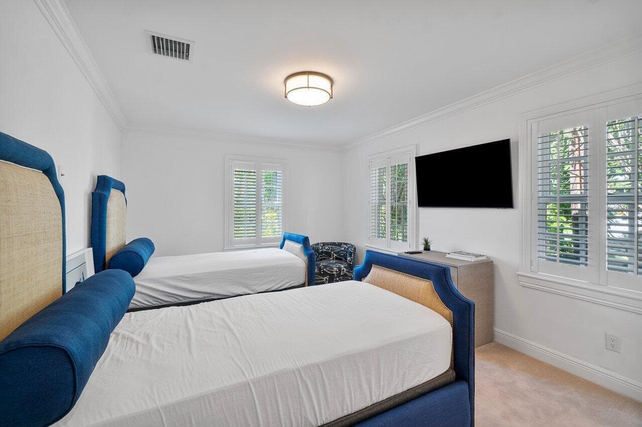 100 Regents Park Road, Palm Beach, FL 33480 — photo 22 of 44