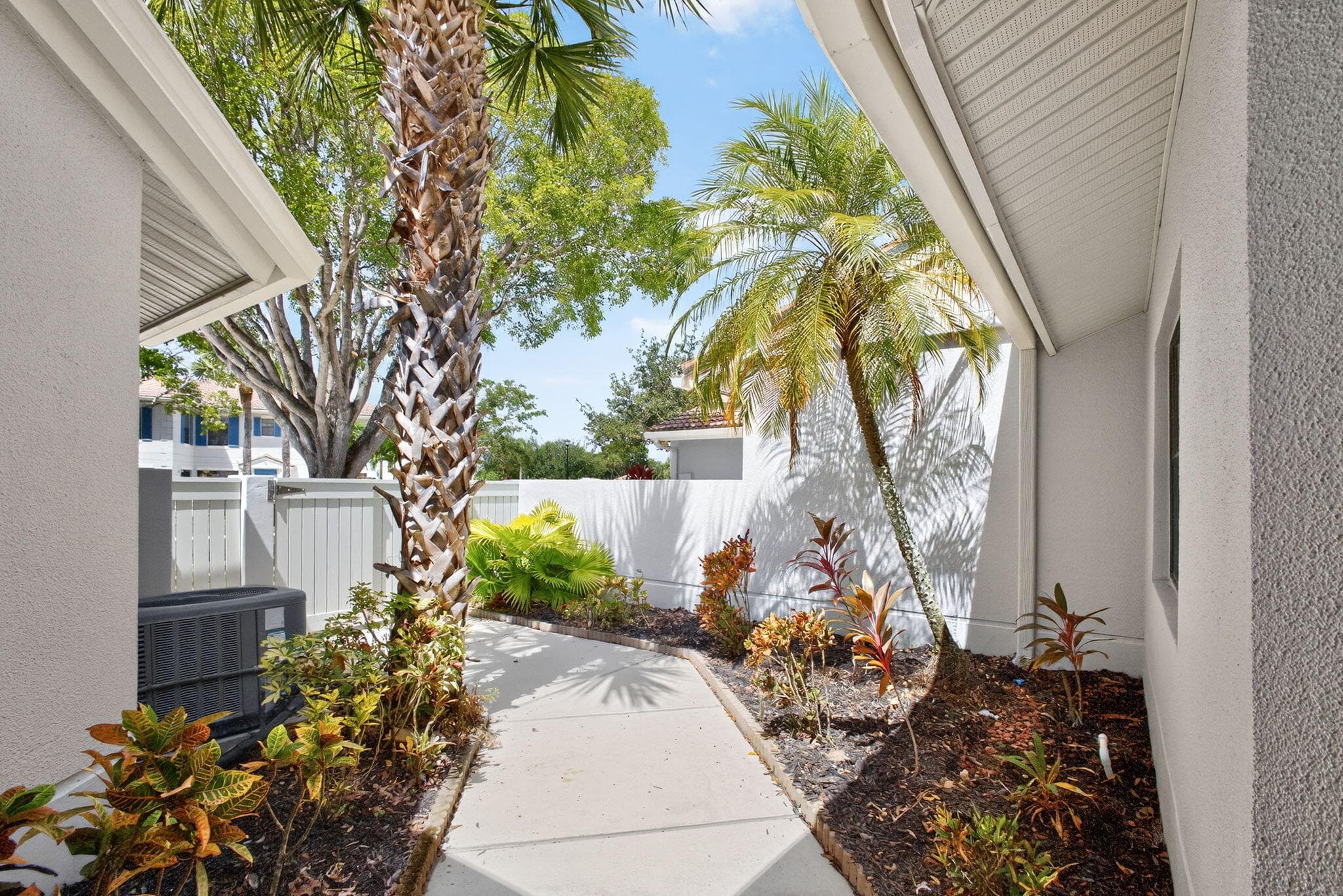 479 Prestwick Circle, Palm Beach Gardens, FL 33418 — photo 7 of 90