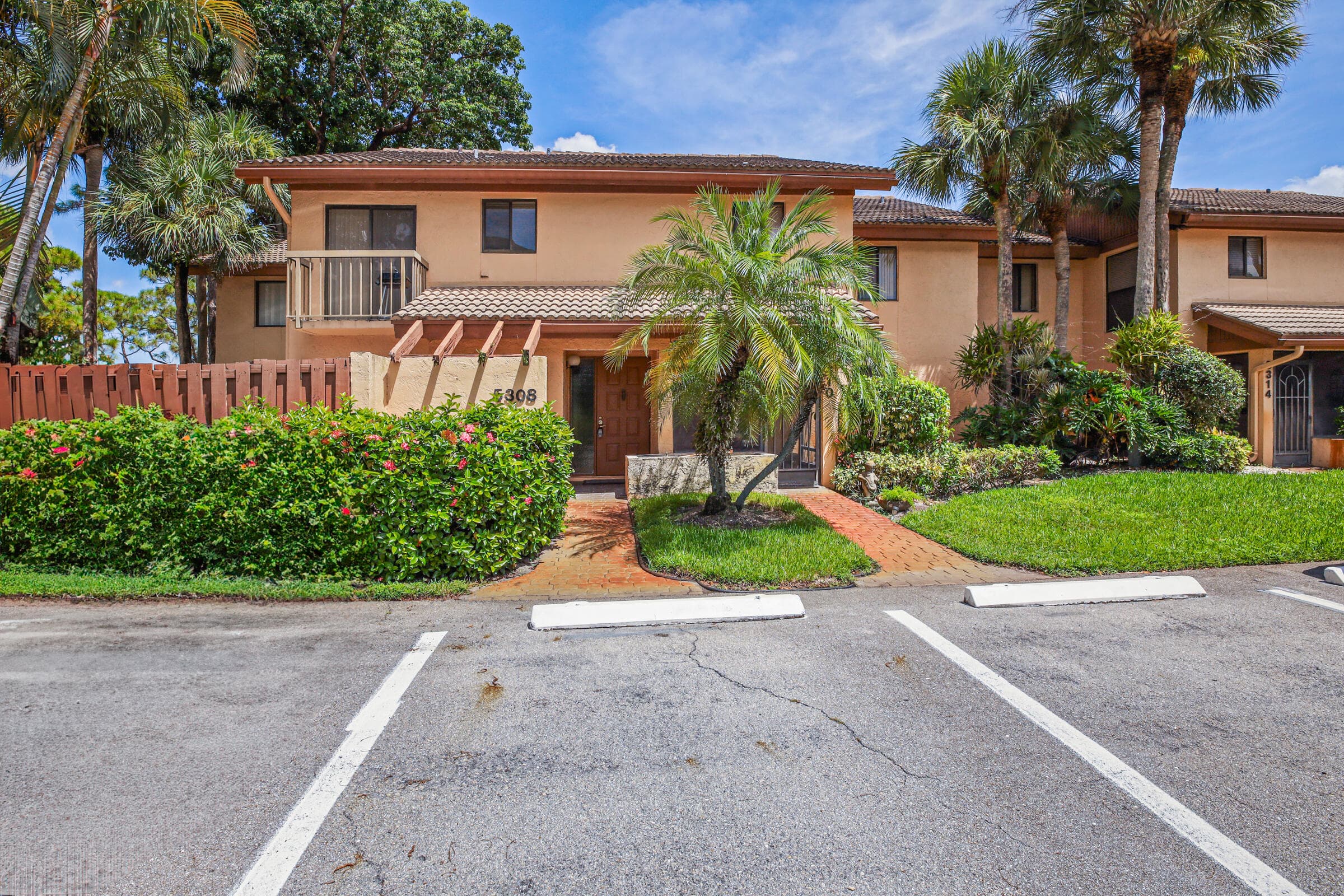 5308 Fountains Drive S, Lake Worth, FL 33467 — photo 2 of 31
