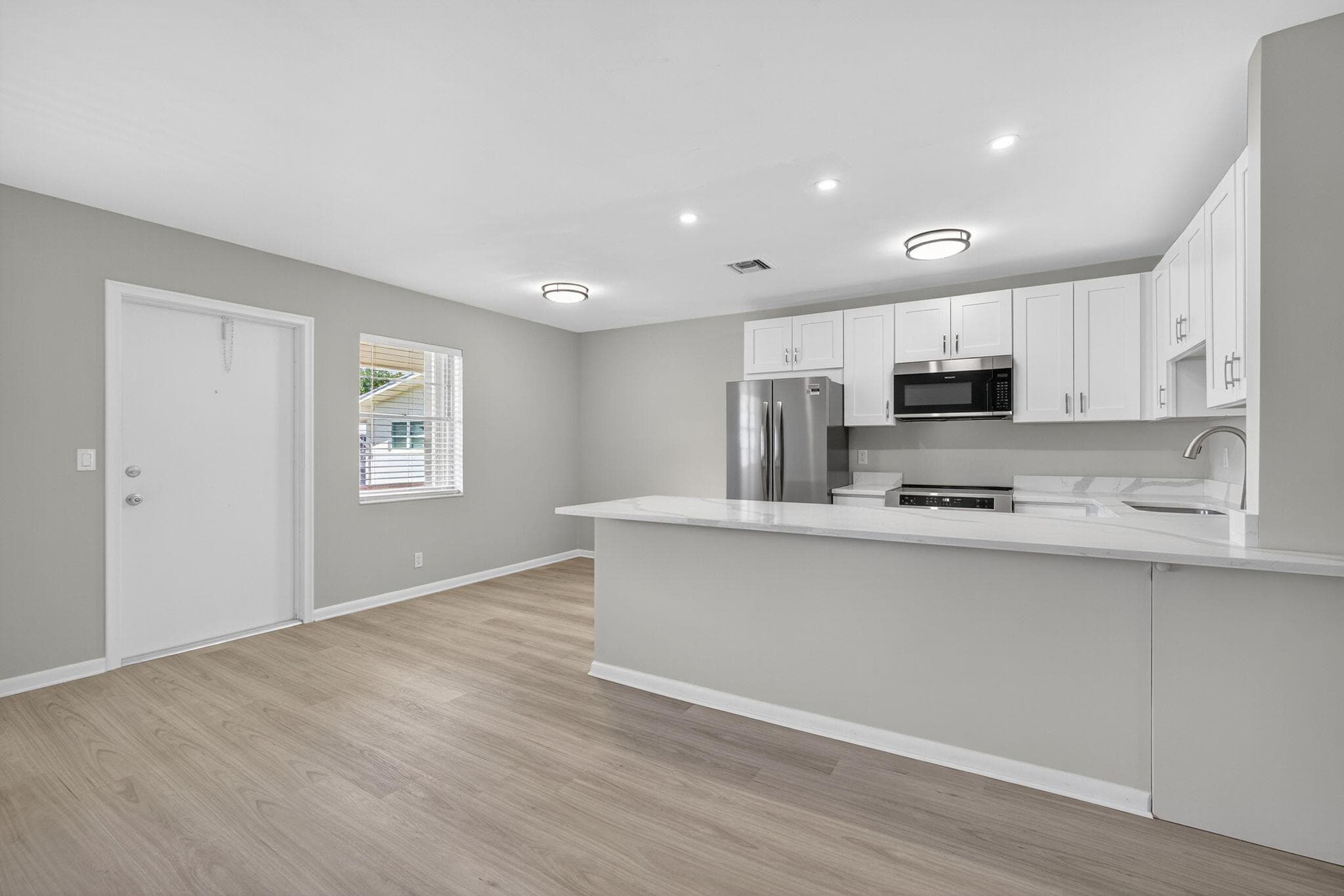 42 Easthampton B, West Palm Beach, FL 33417 — photo 5 of 37