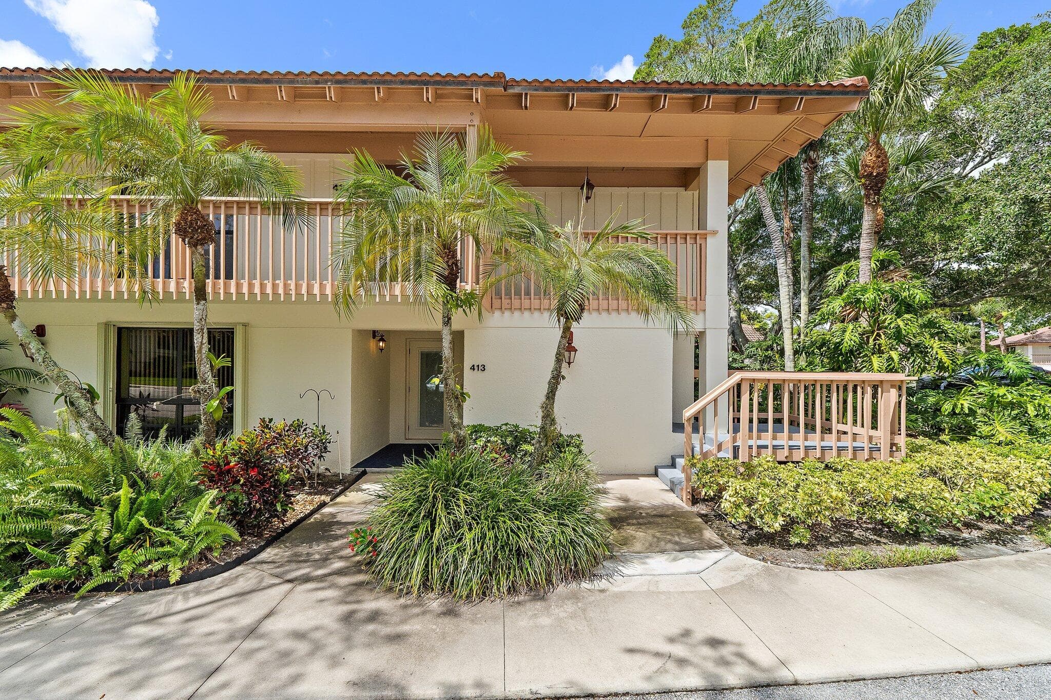 413 Brackenwood Lane S, Palm Beach Gardens, FL 33418 — photo 2 of 32