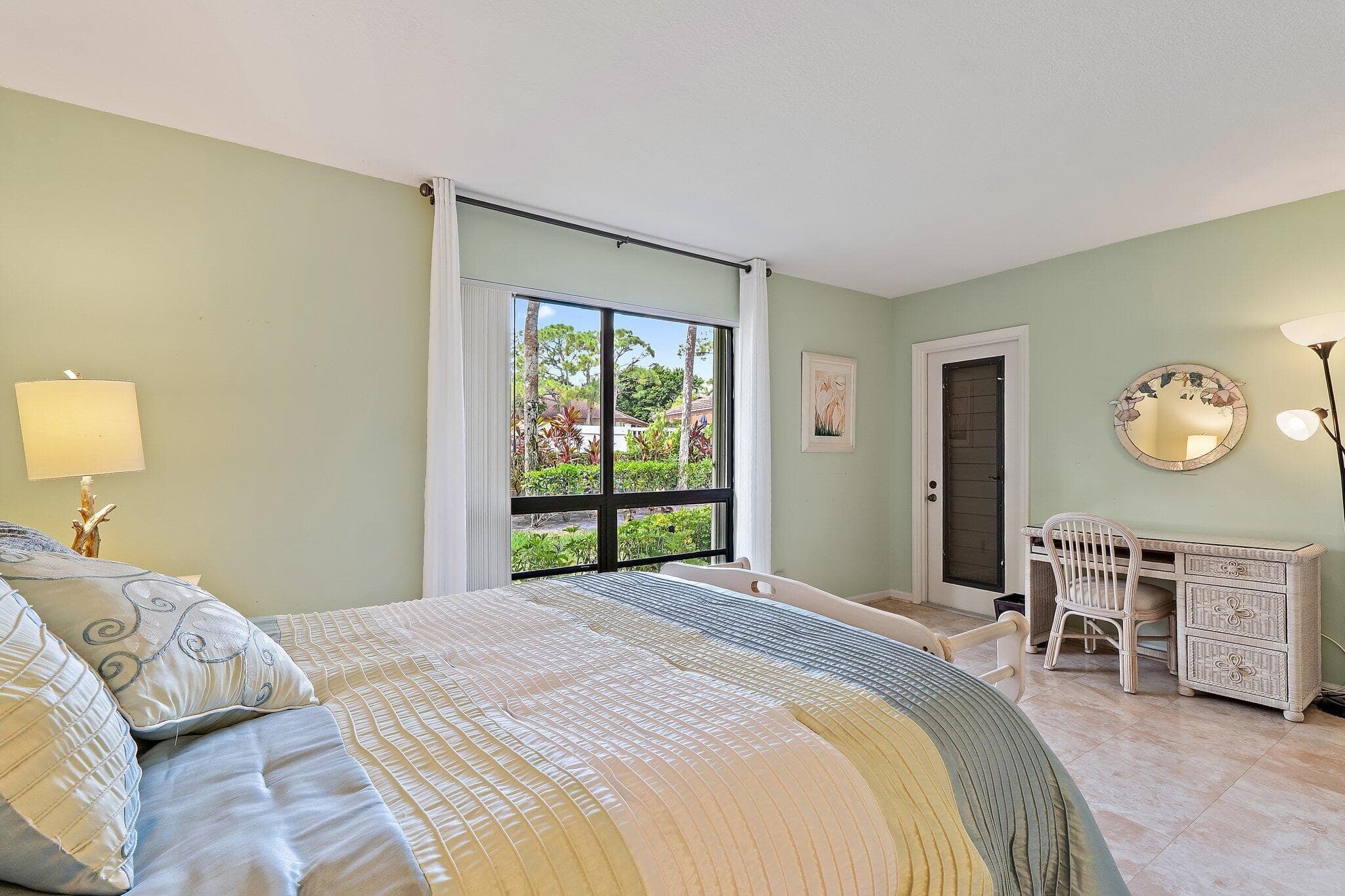 413 Brackenwood Lane S, Palm Beach Gardens, FL 33418 — photo 23 of 32