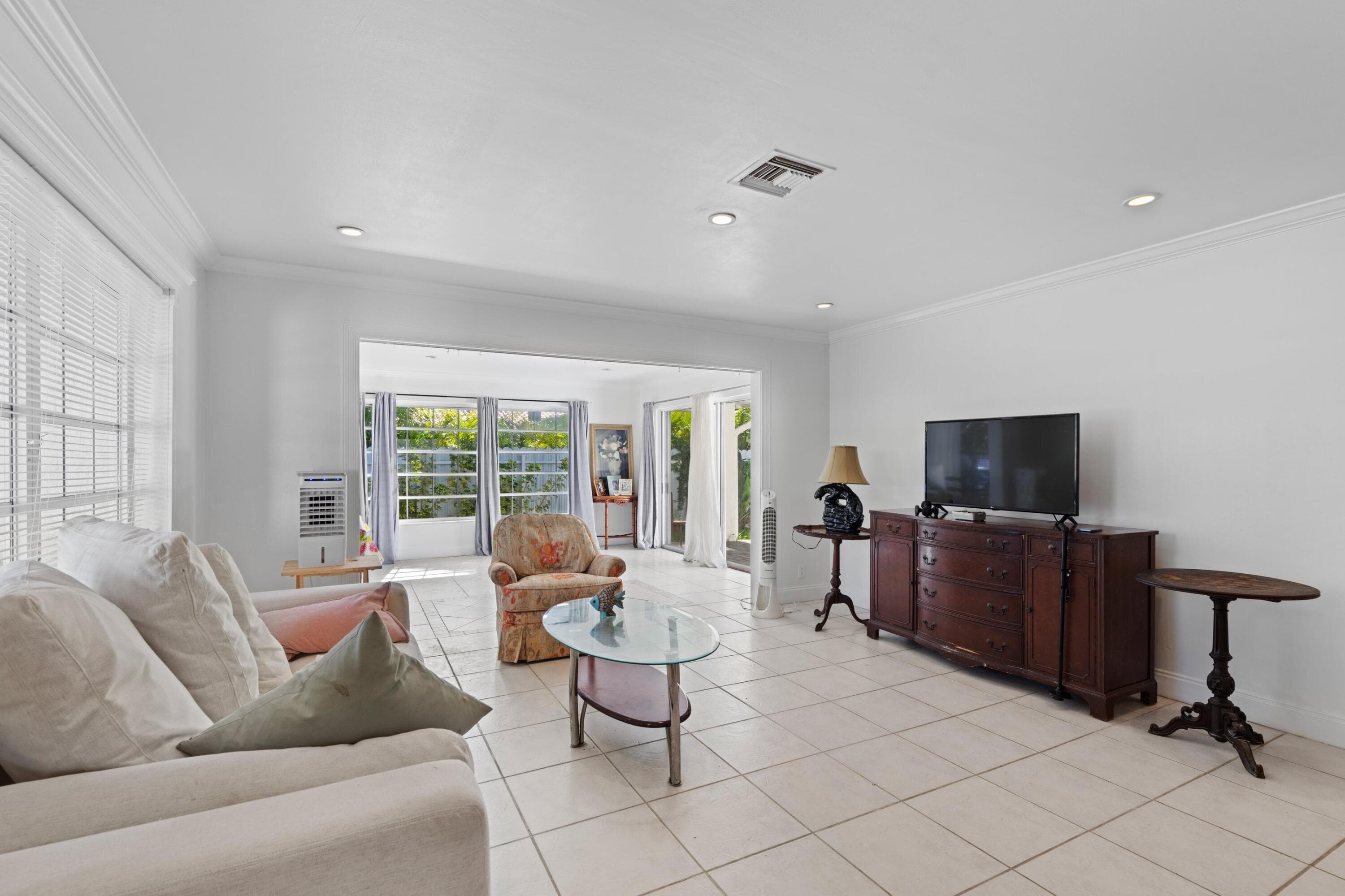 208 34th Street, West Palm Beach, FL 33407 — photo 8 of 27