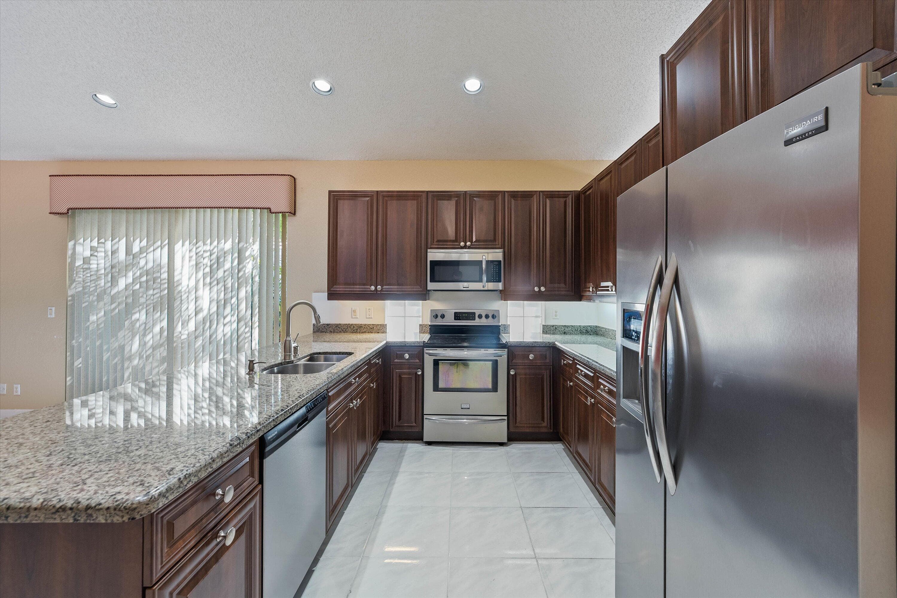 10860 Fairmont Village Drive, Lake Worth, FL 33449 — photo 14 of 69