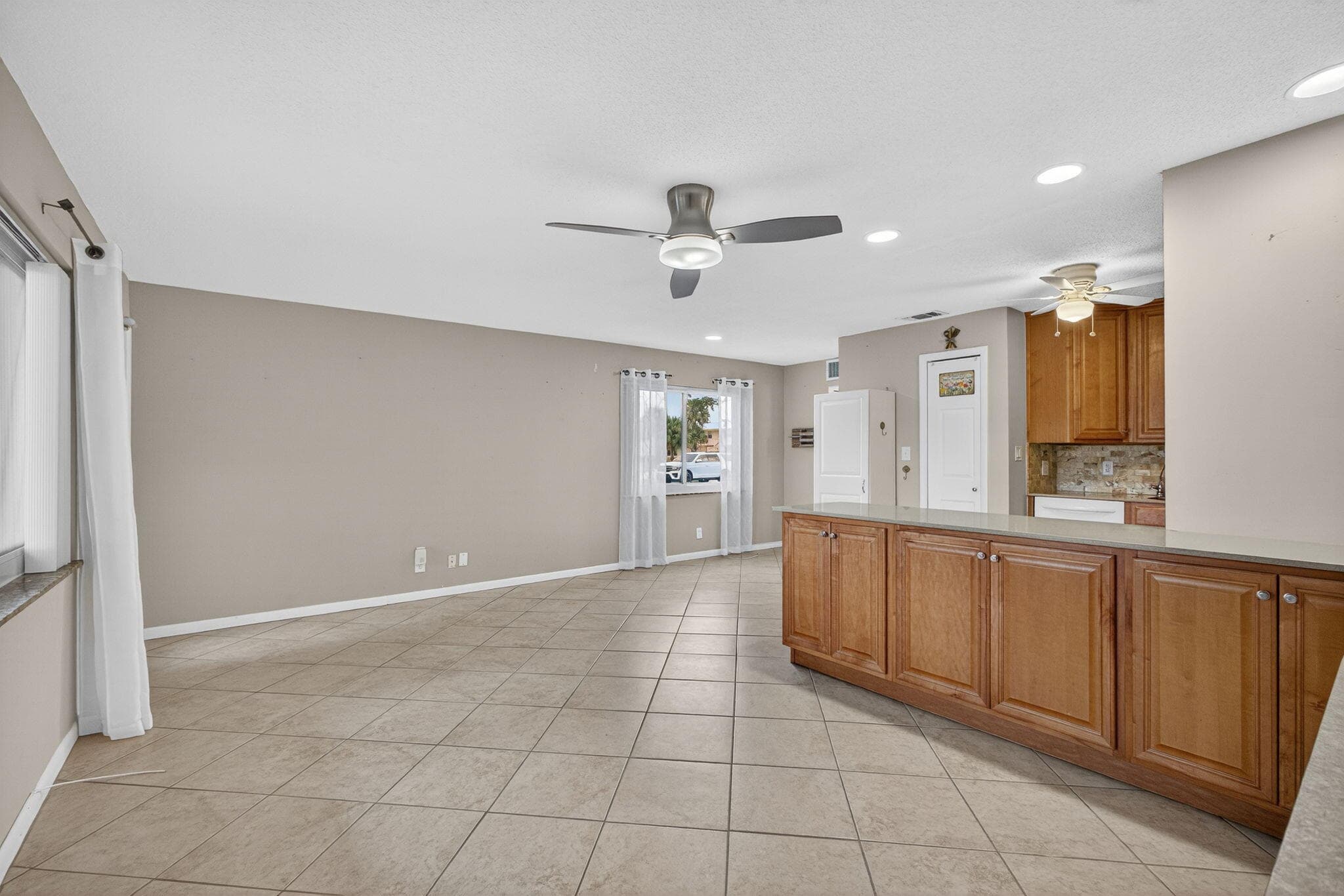 221 Coventry J, West Palm Beach, FL 33417 — photo 7 of 52