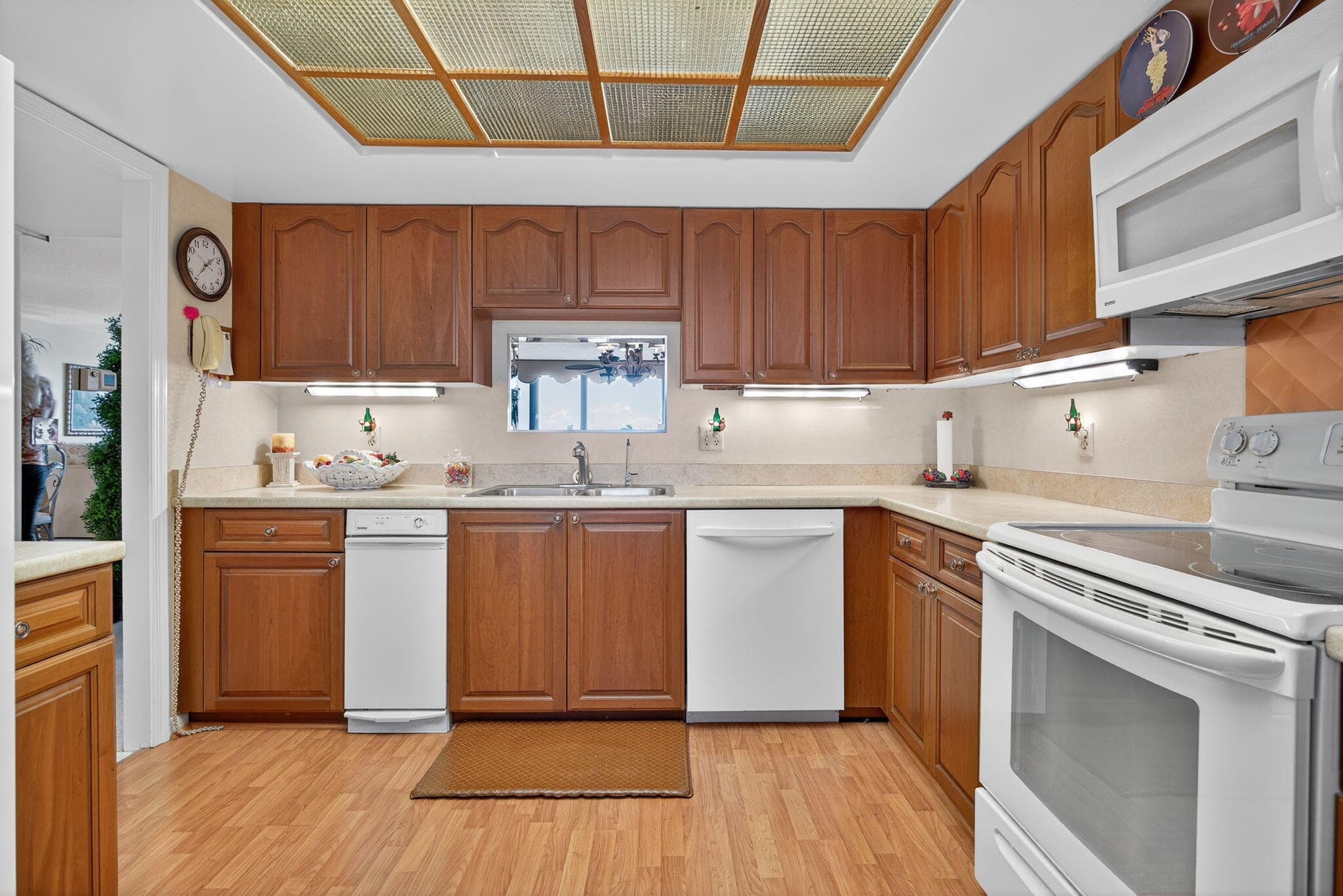 356 Golfview Road 609, North Palm Beach, FL 33408 — photo 38 of 104