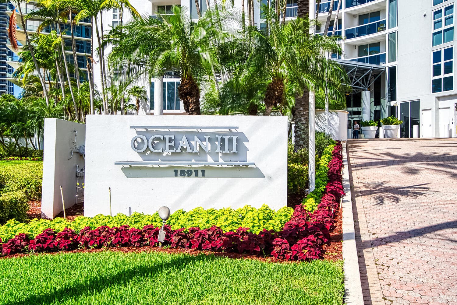 18911 Collins Avenue 506 On 5th Floor, Sunny Isles Beach, FL 33160 — photo 9 of 88