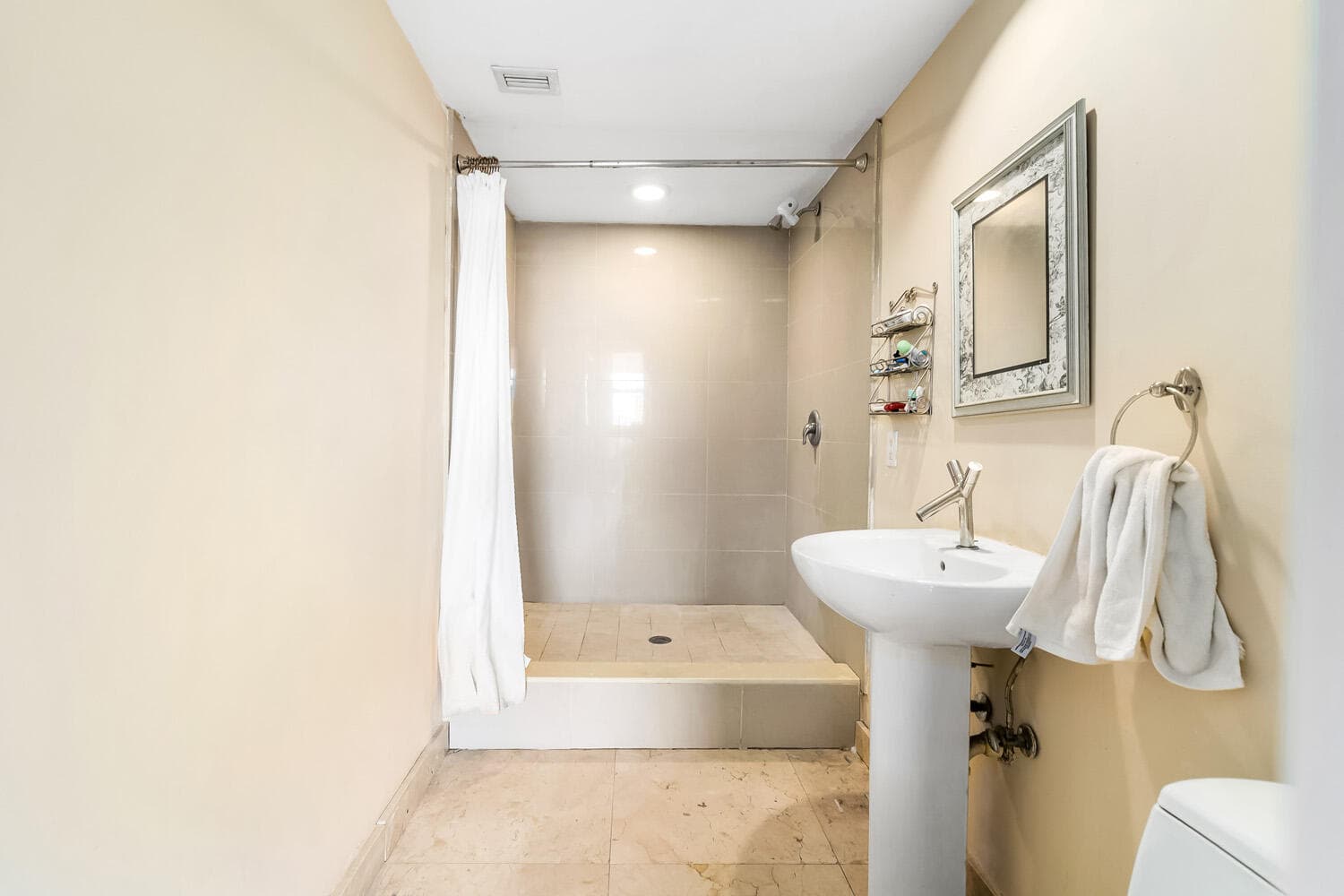18911 Collins Avenue 506 On 5th Floor, Sunny Isles Beach, FL 33160 — photo 38 of 88