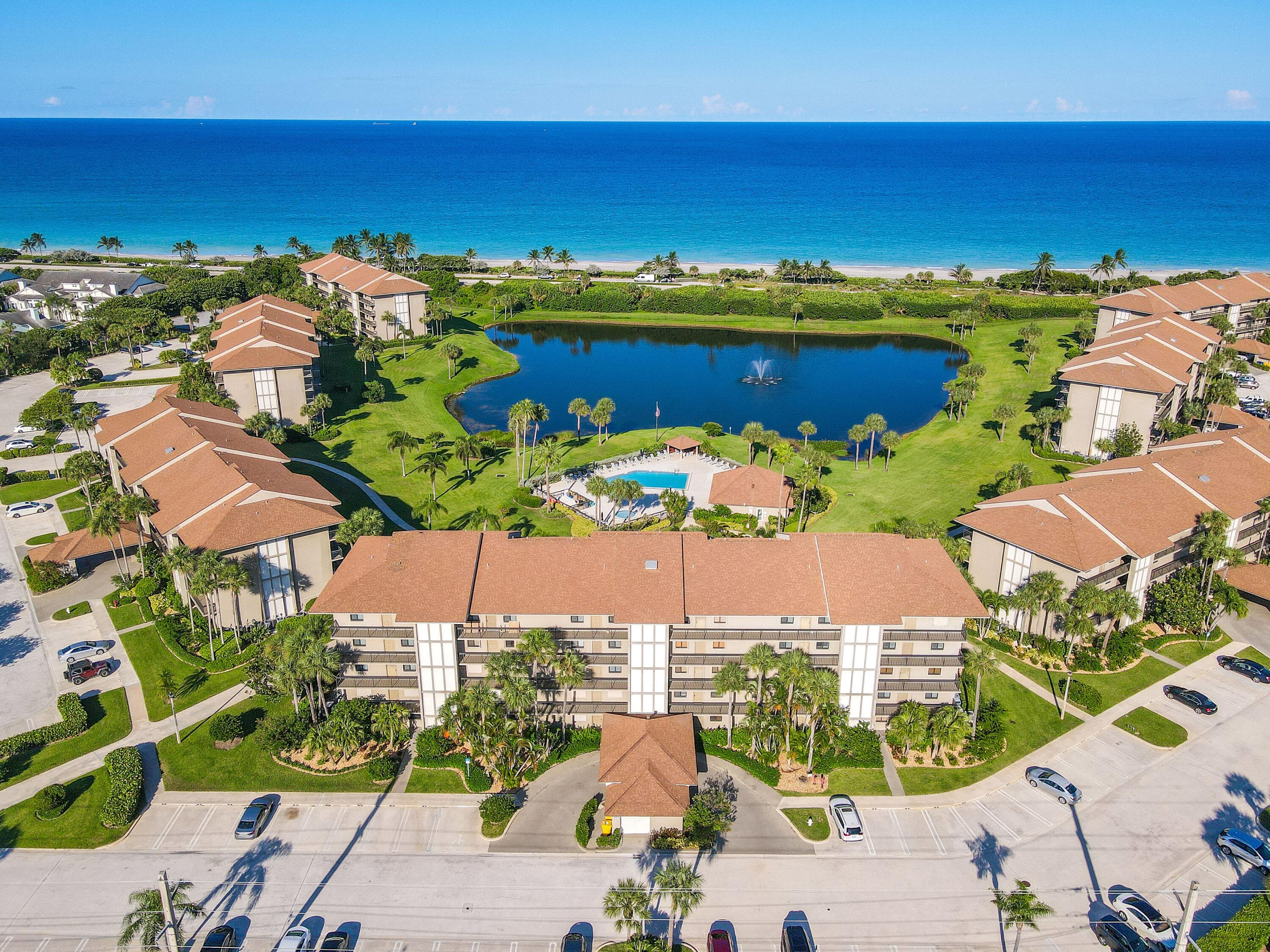 Condominium in Jupiter — photo 2 of 51