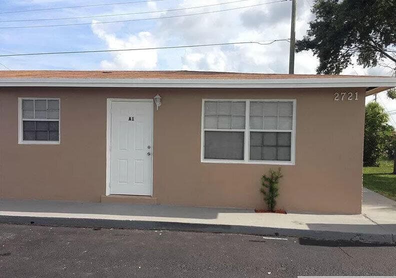 2721 Avenue Avenue S A1, Riviera Beach, FL 33404 — photo 3 of 6