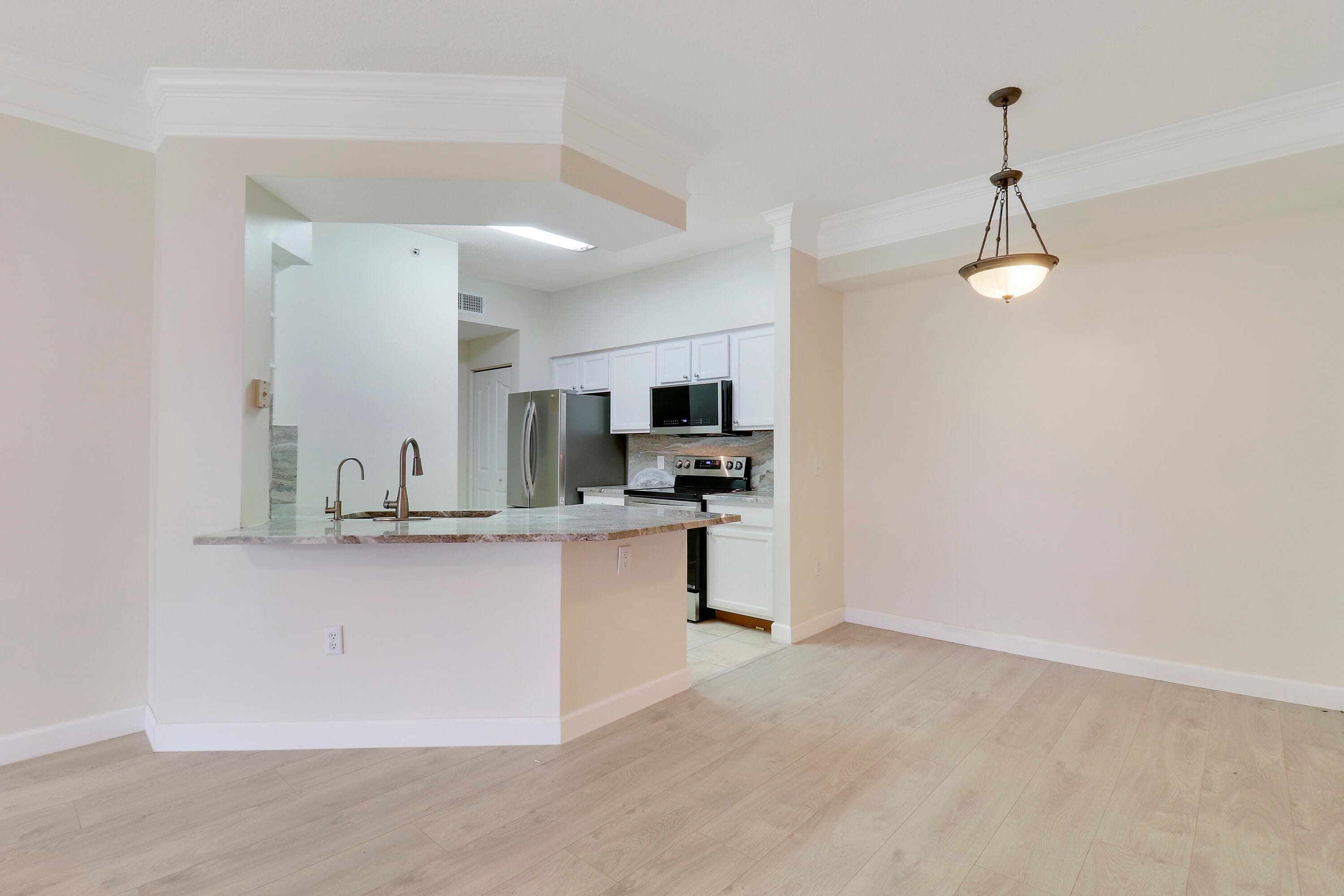 6305 Myrtlewood Circle W, Palm Beach Gardens, FL 33418 — photo 9 of 32