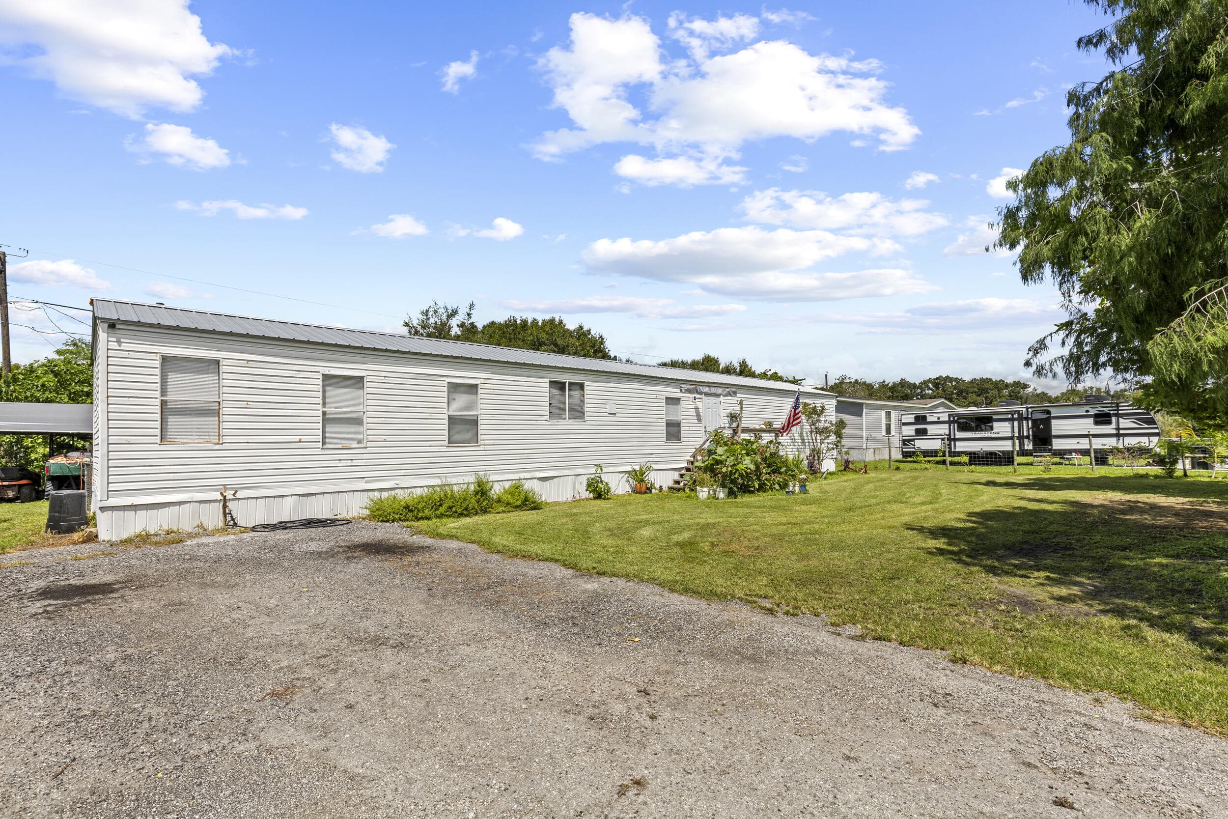 6585 NE 7th Street, Okeechobee, FL 34974 — photo 4 of 29