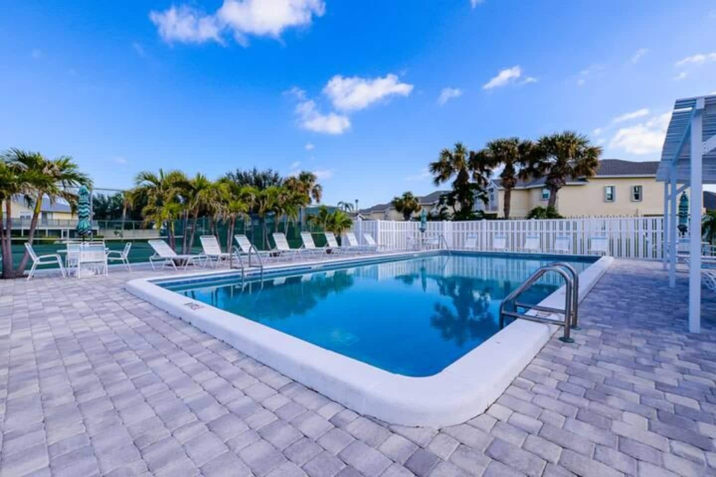 4041 NE Breakwater Drive, Jensen Beach, FL 34957 — photo 32 of 37