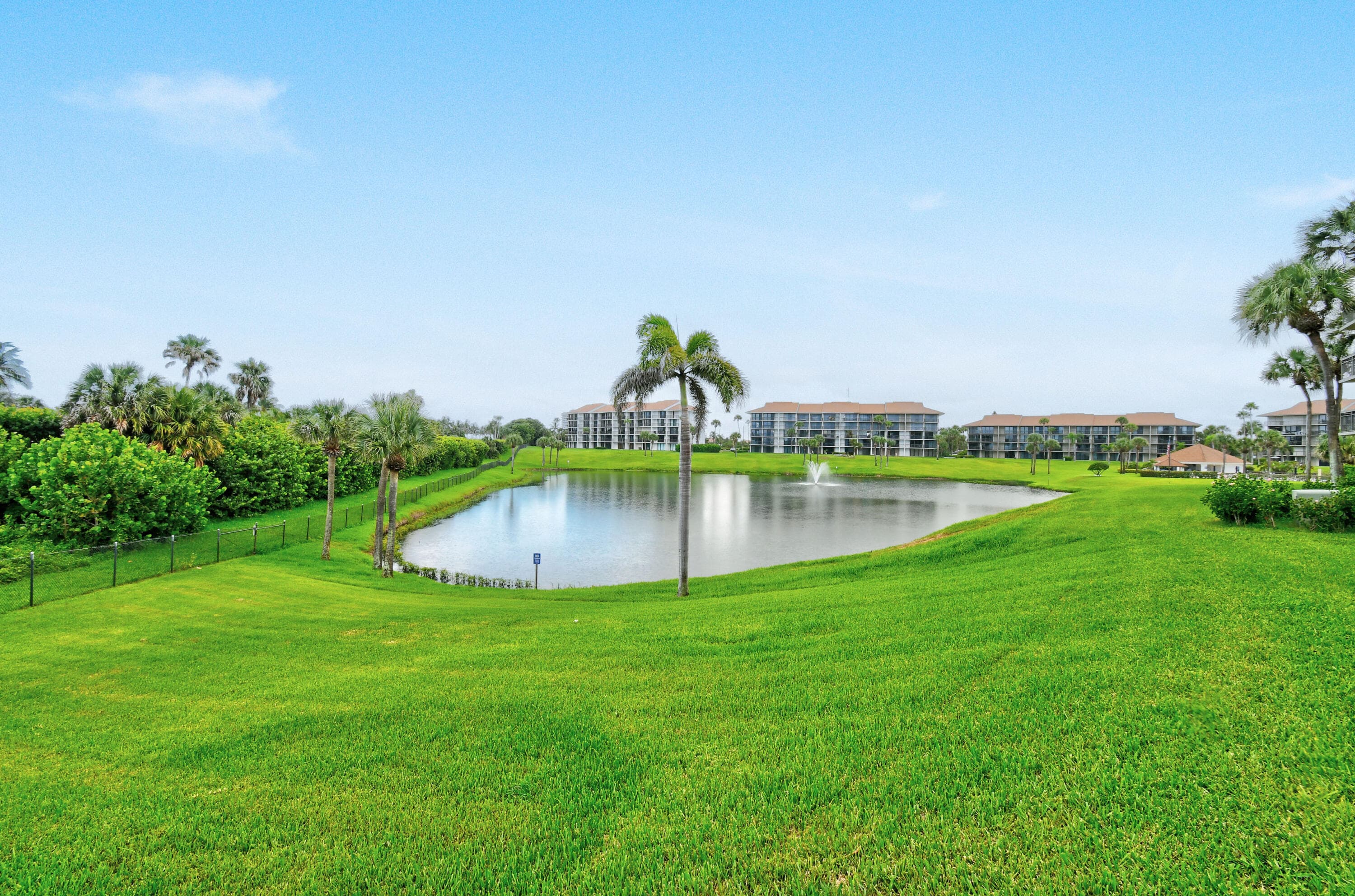 Condominium in Jupiter — photo 22 of 51