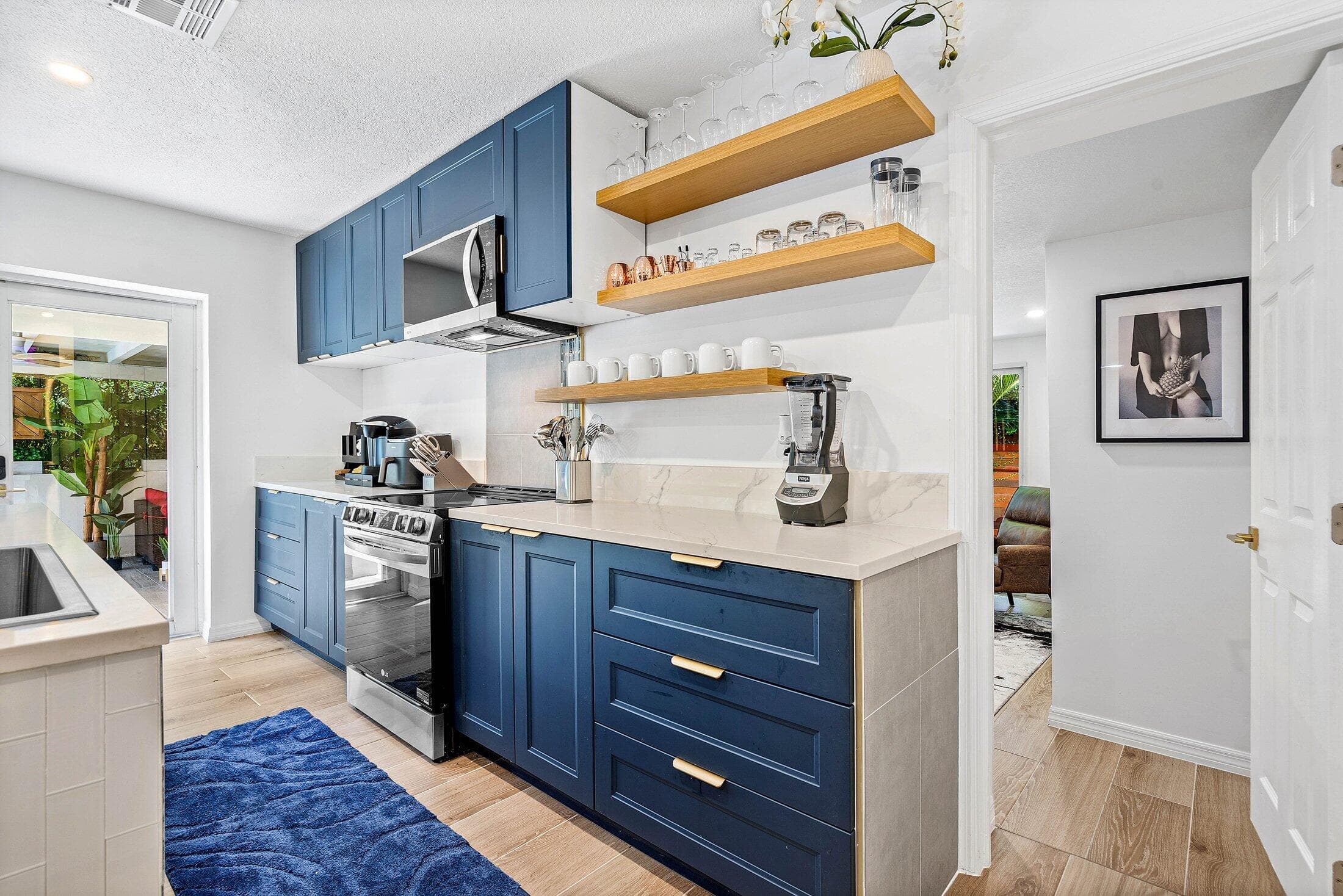 2041 NE 30th Street, Fort Lauderdale, FL 33306 — photo 5 of 43