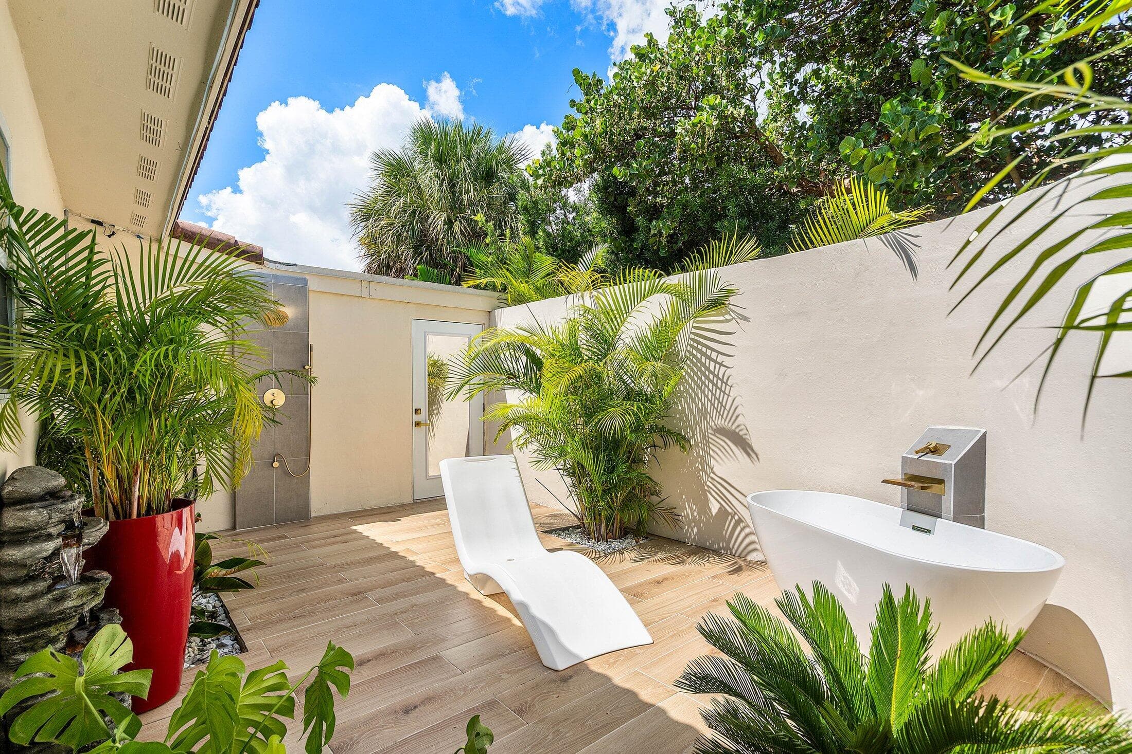 2041 NE 30th Street, Fort Lauderdale, FL 33306 — photo 35 of 43