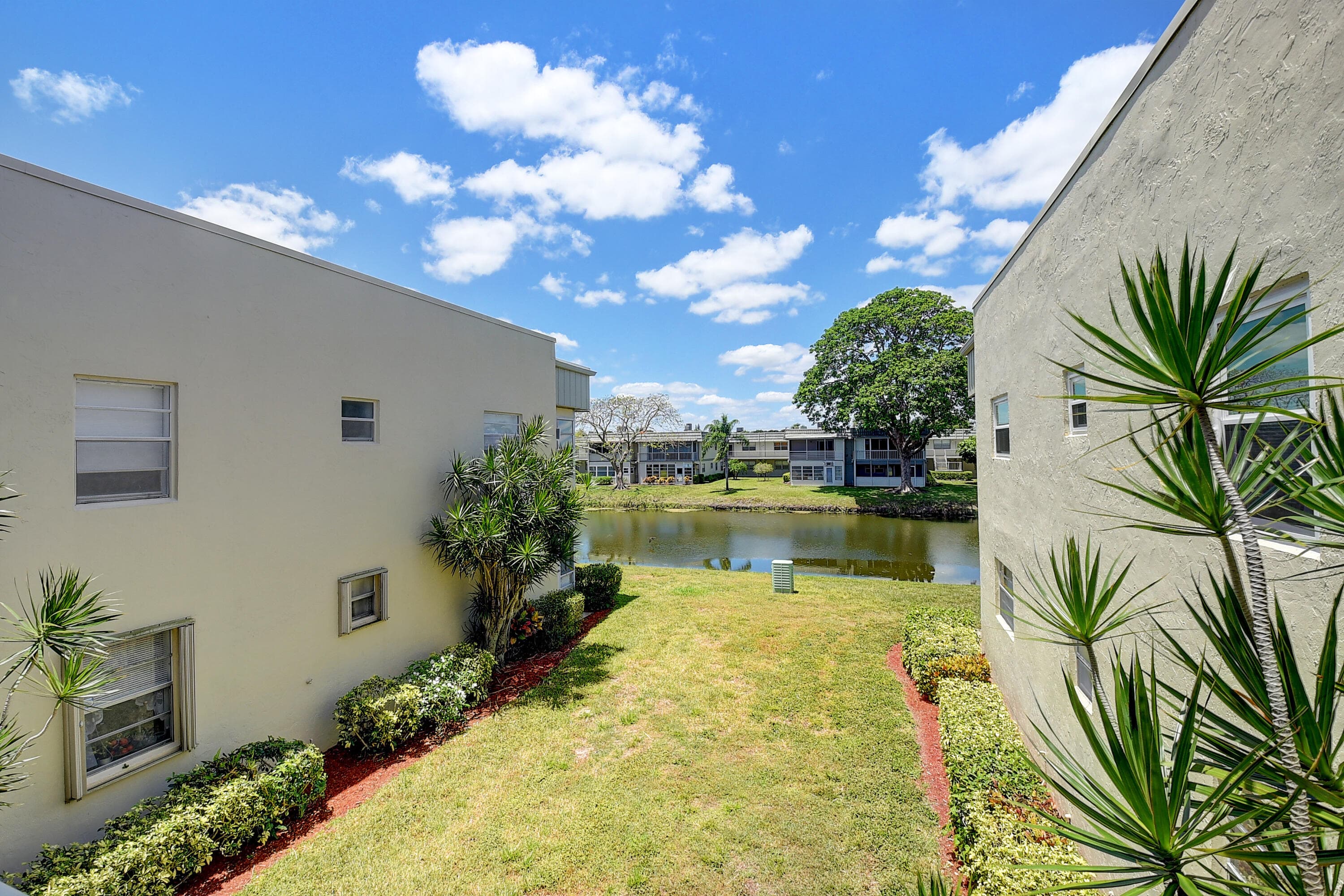 318 Monaco G G, Delray Beach, FL 33446 — photo 6 of 31