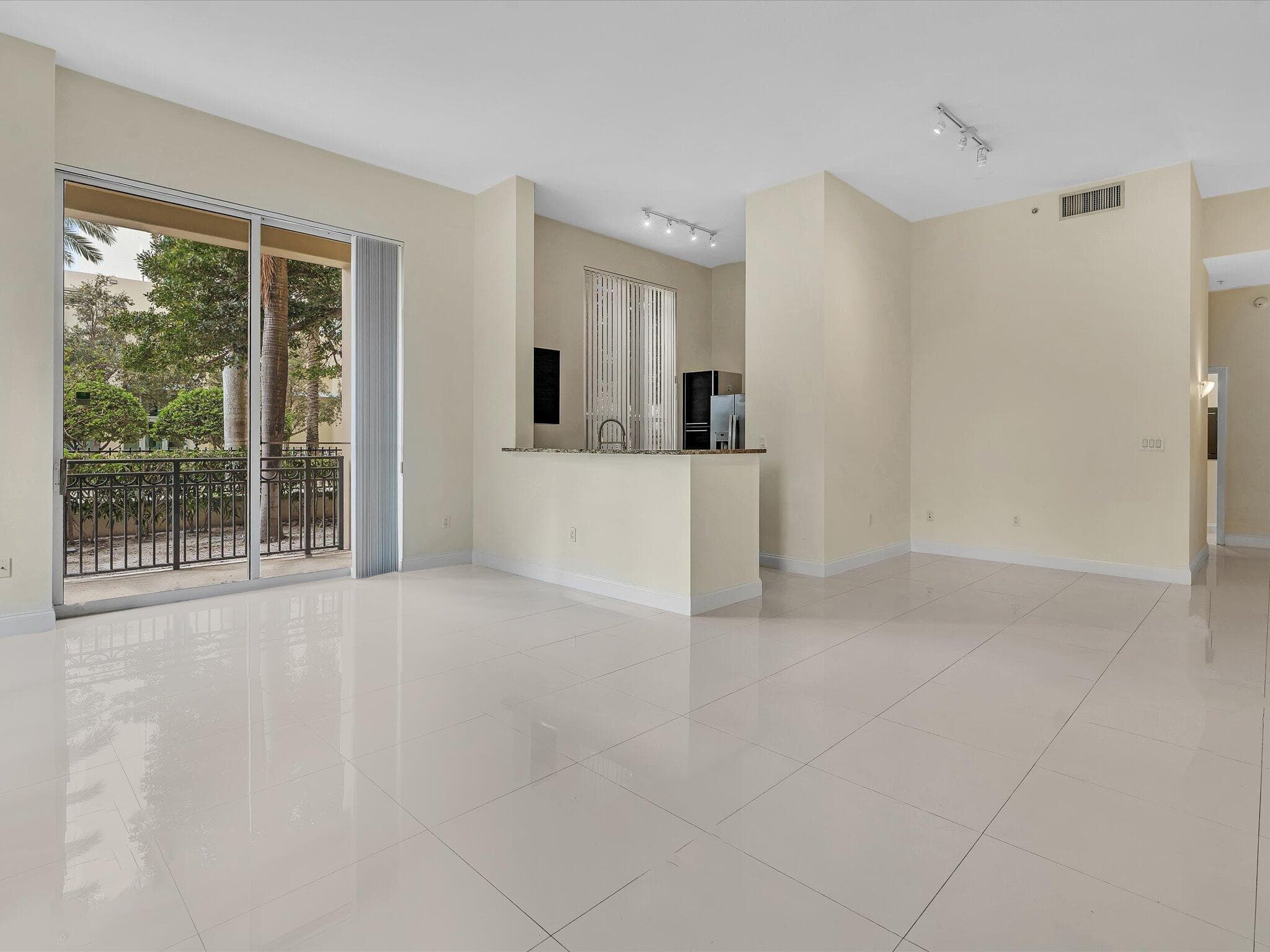 550 Okeechobee Boulevard 122, West Palm Beach, FL 33401 — photo 11 of 53