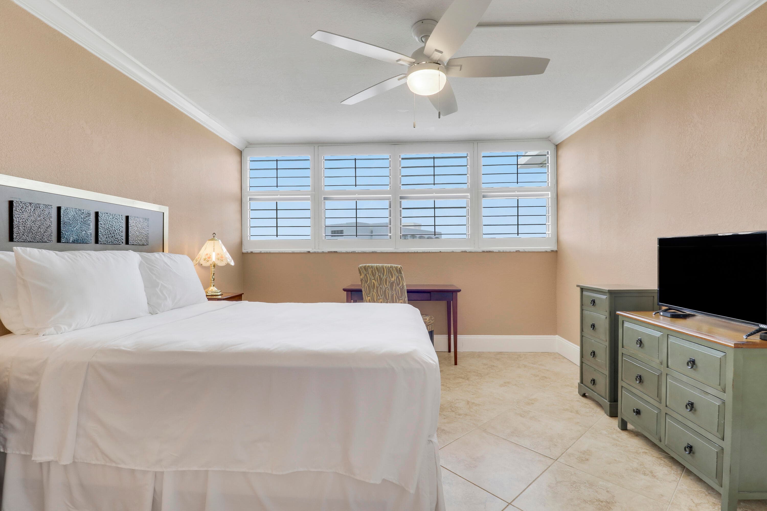 336 Golfview Road 1016, North Palm Beach, FL 33408 — photo 26 of 58