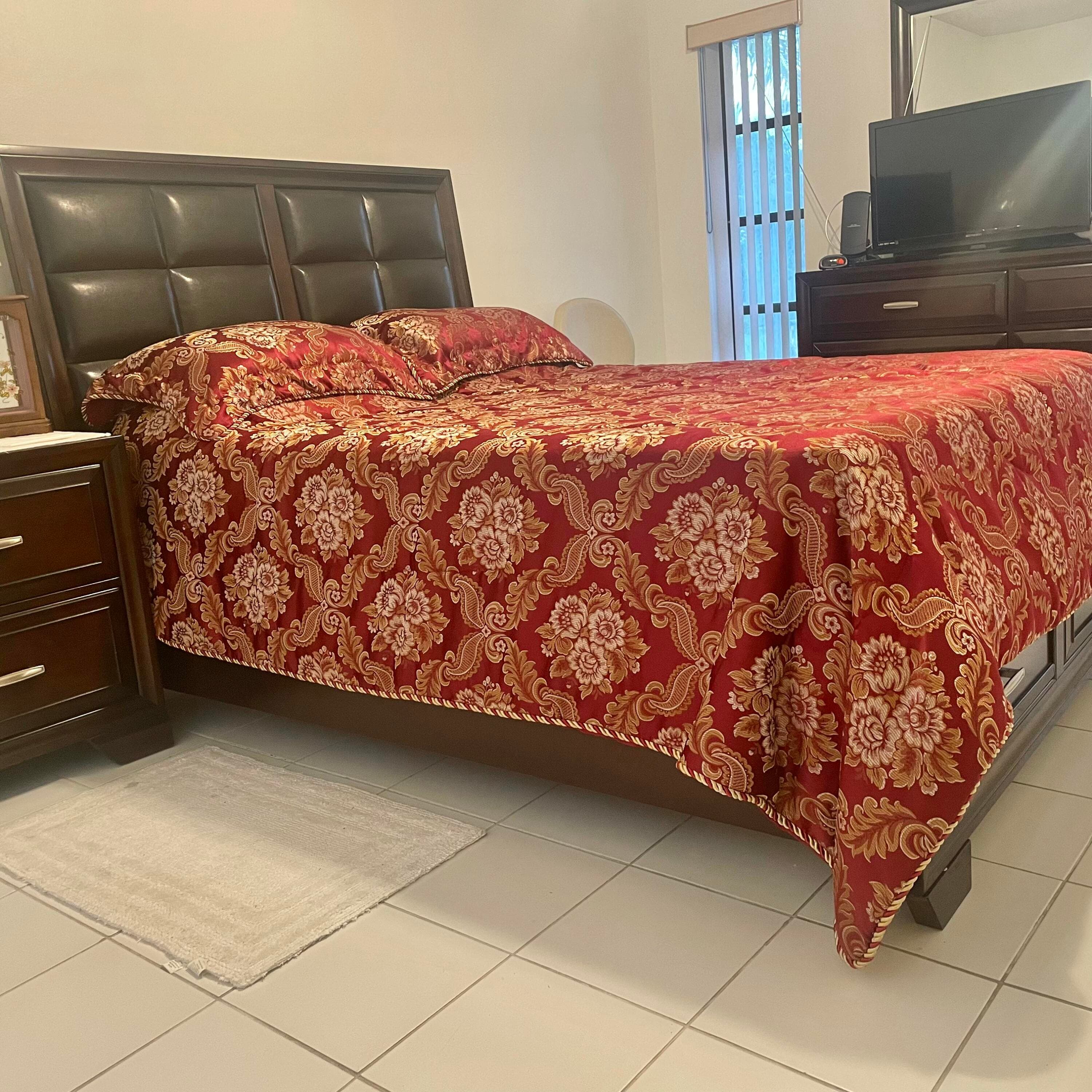 Single Family Residence in Royal Palm Beach — photo 4 of 5