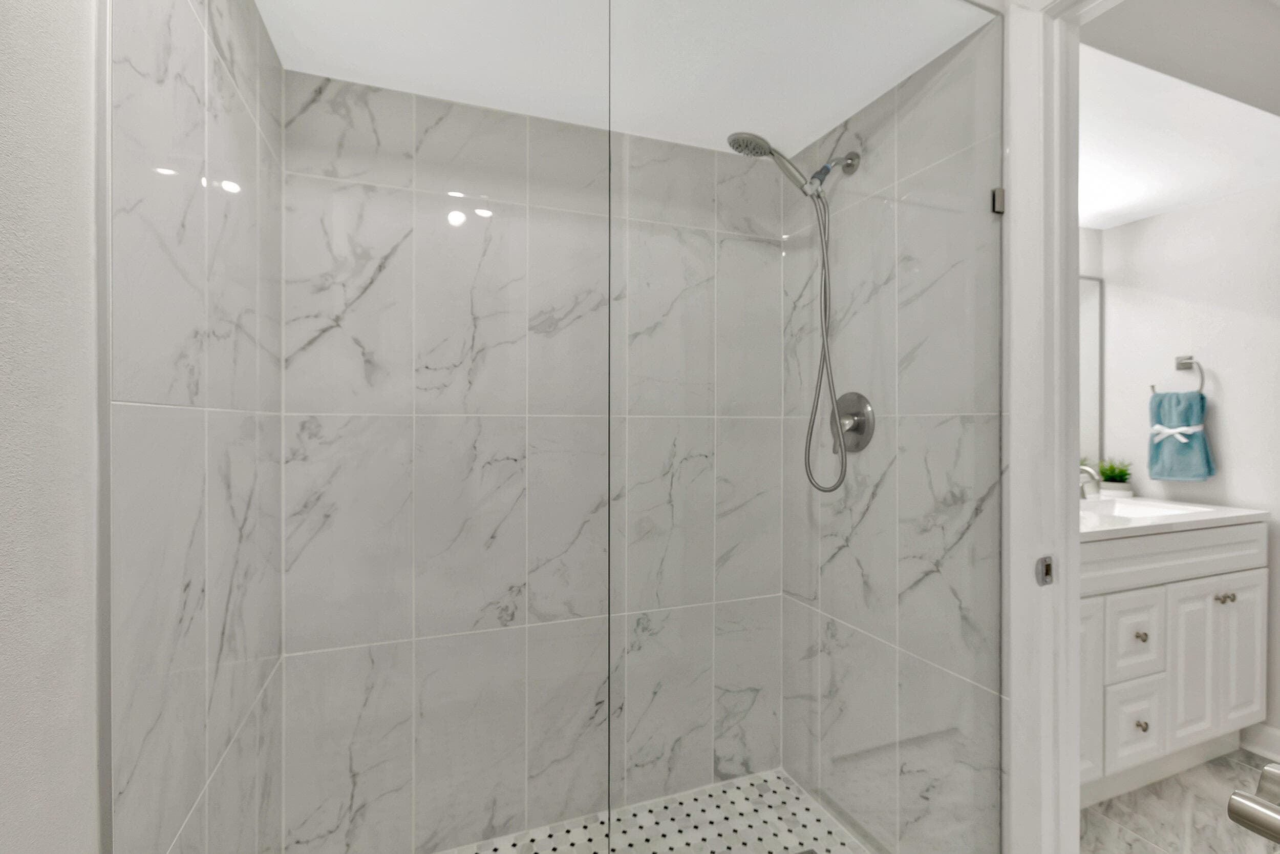 3530 E Gardens East Drive E B, Palm Beach Gardens, FL 33410 — photo 37 of 43