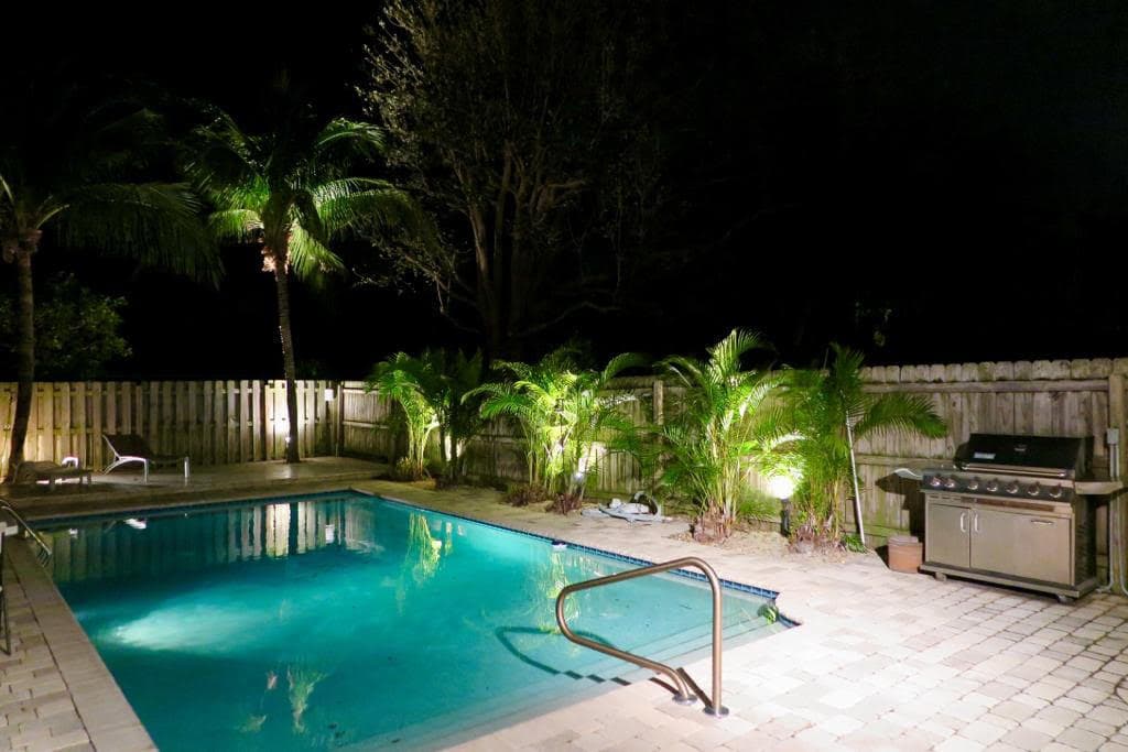 619 NE 7th Avenue, Delray Beach, FL 33483 — photo 1 of 39