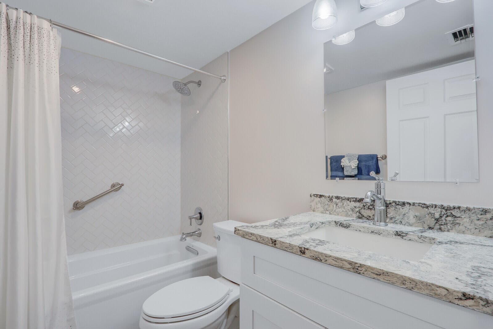 4444 NE Ocean Boulevard E2, Jensen Beach, FL 34957 — photo 14 of 29