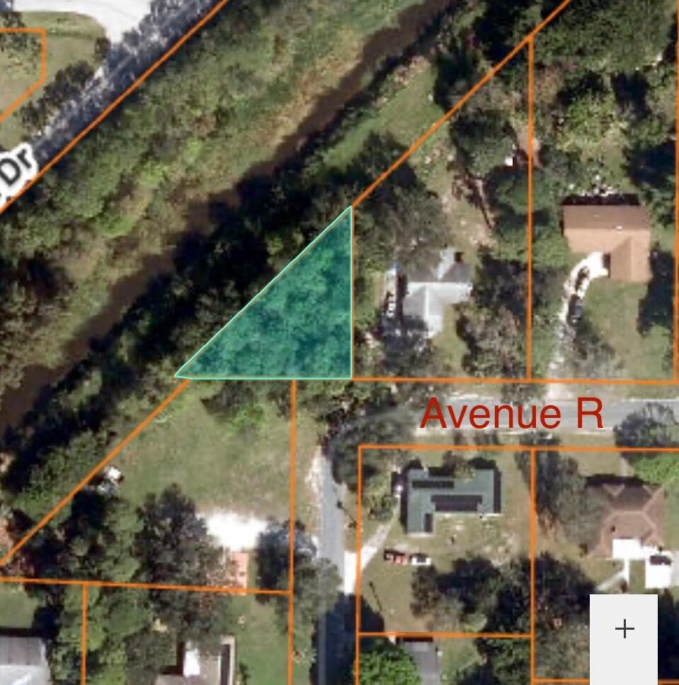 Tbd Avenue R, Fort Pierce, FL 34945 — photo 1 of 5