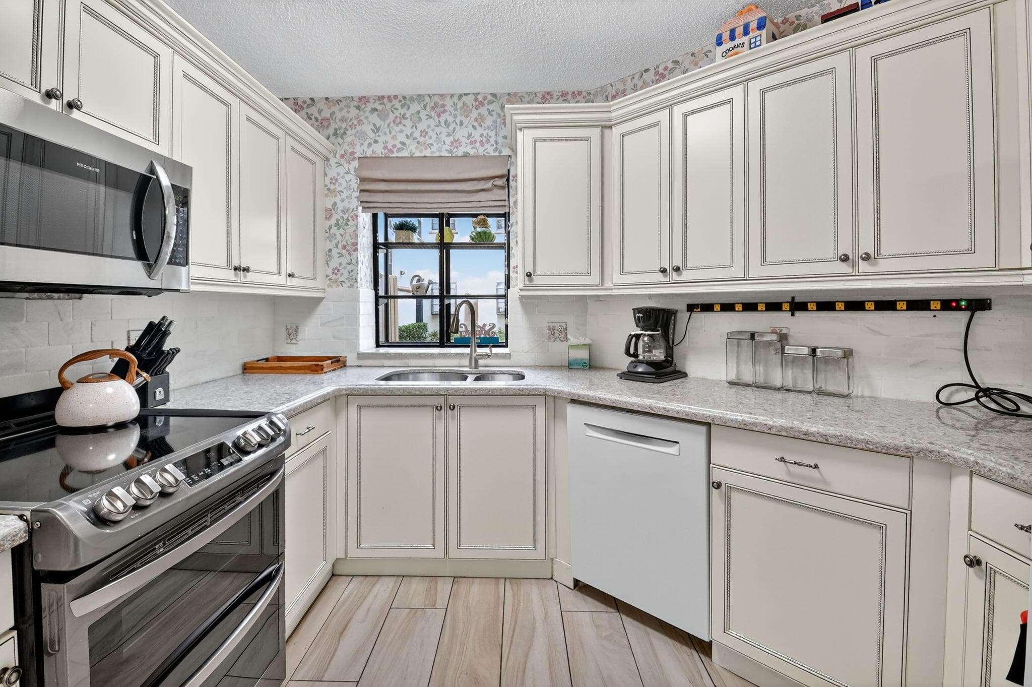 5217 Brisata Circle D, Boynton Beach, FL 33437 — photo 14 of 64