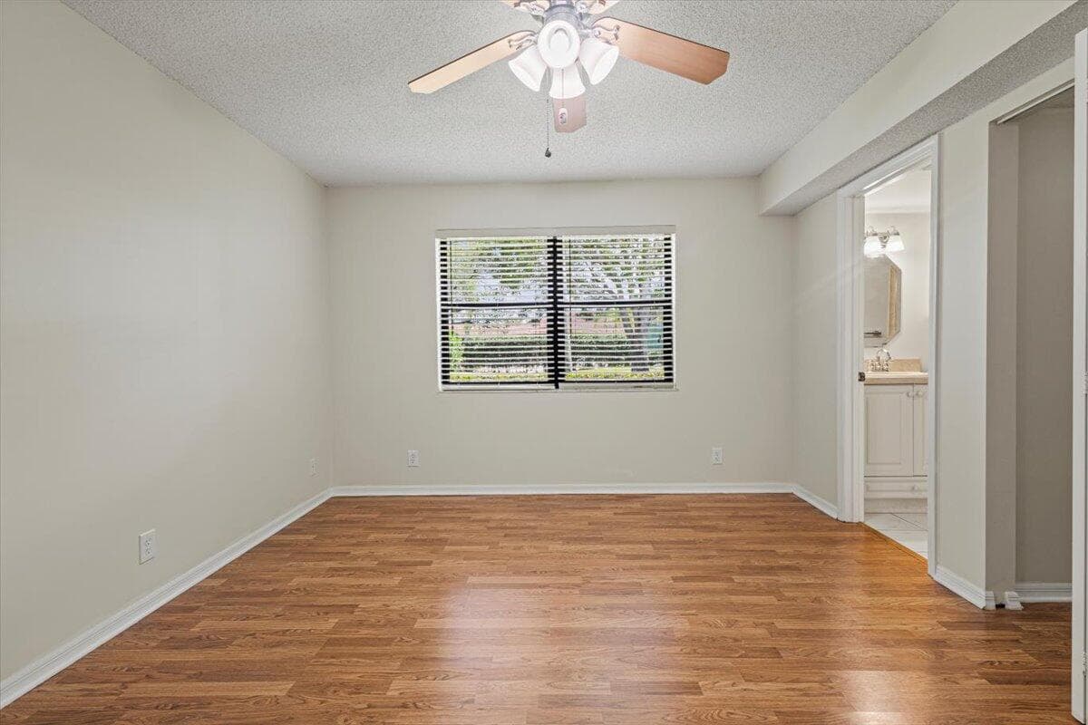 511 SW South River Drive 103, Stuart, FL 34997 — photo 14 of 40