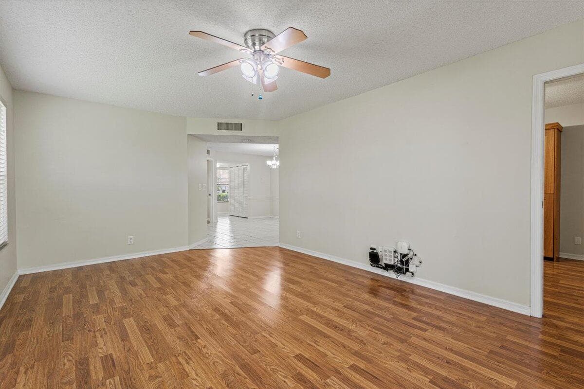 511 SW South River Drive 103, Stuart, FL 34997 — photo 22 of 40