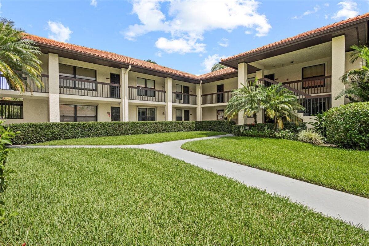 511 SW South River Drive 103, Stuart, FL 34997 — photo 37 of 40