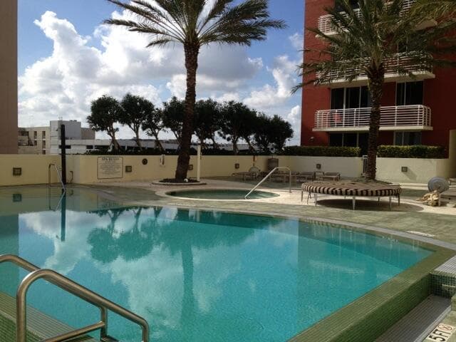 1551 N Flagler Ph L3 Drive L3, West Palm Beach, FL 33401 — photo 12 of 17