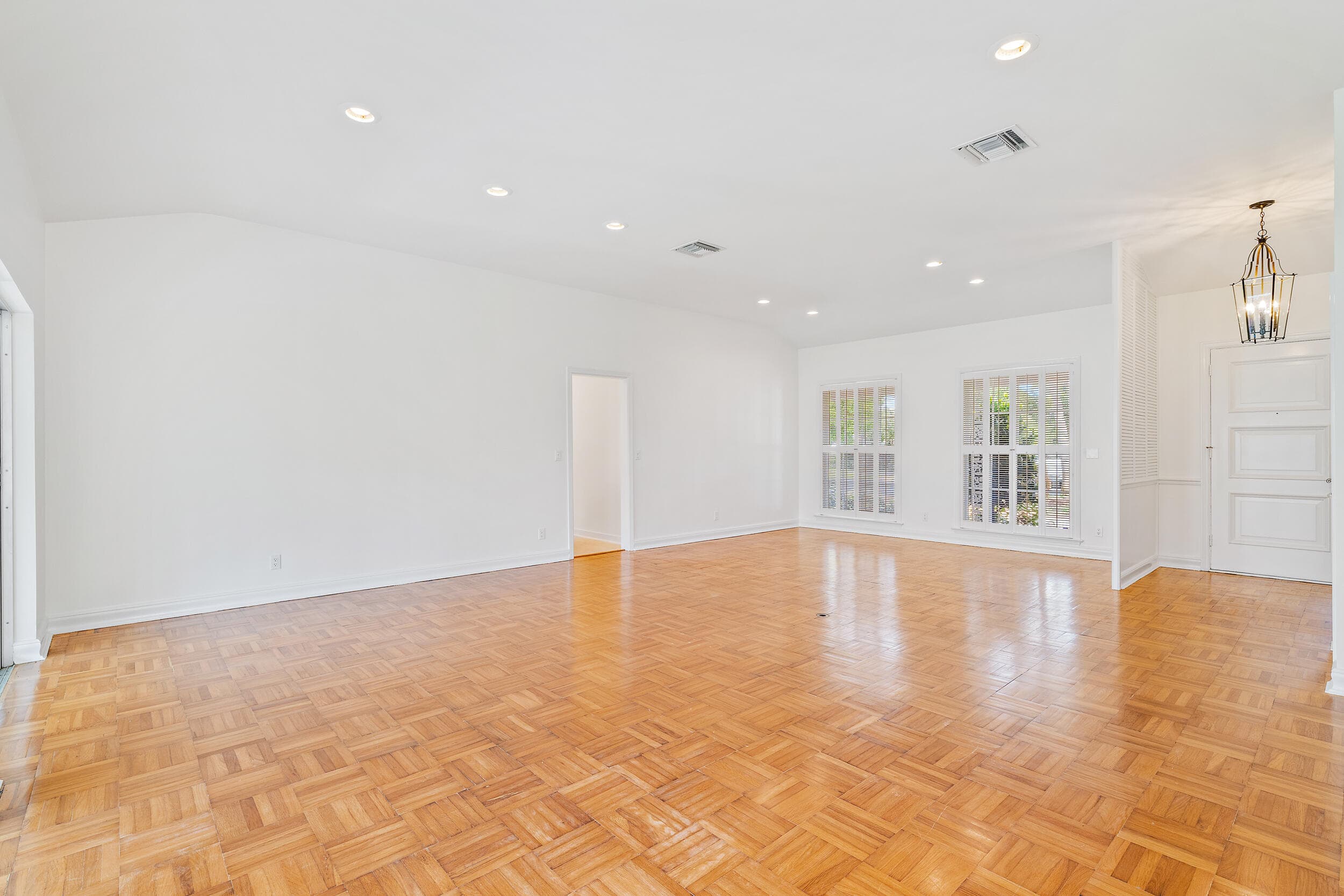 210 Russlyn Drive, West Palm Beach, FL 33405 — photo 5 of 20