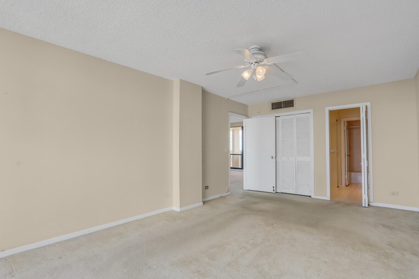 132 Lakeshore Drive 1117, North Palm Beach, FL 33408 — photo 20 of 35